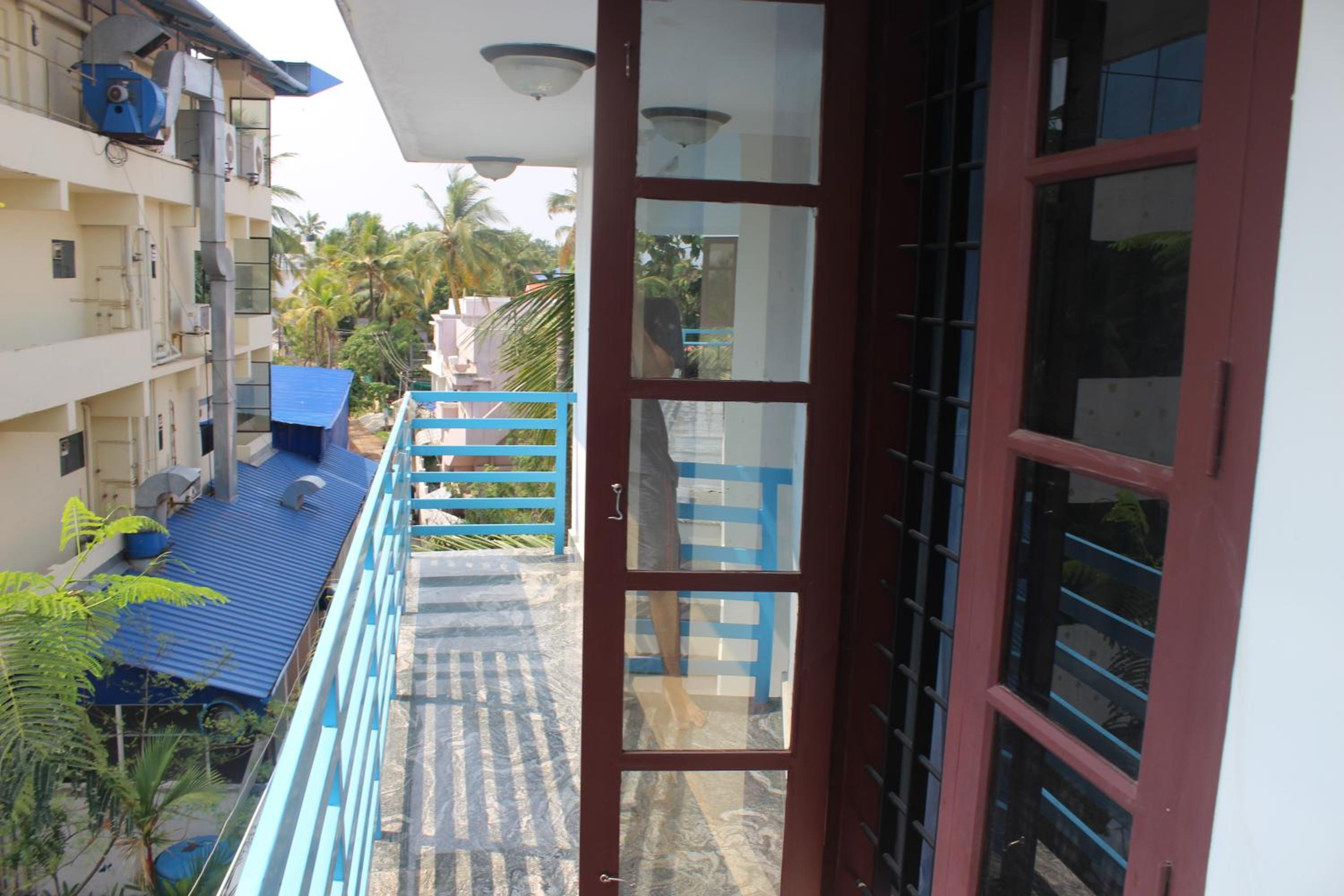 Standard Double Room with Fan - Photo 6