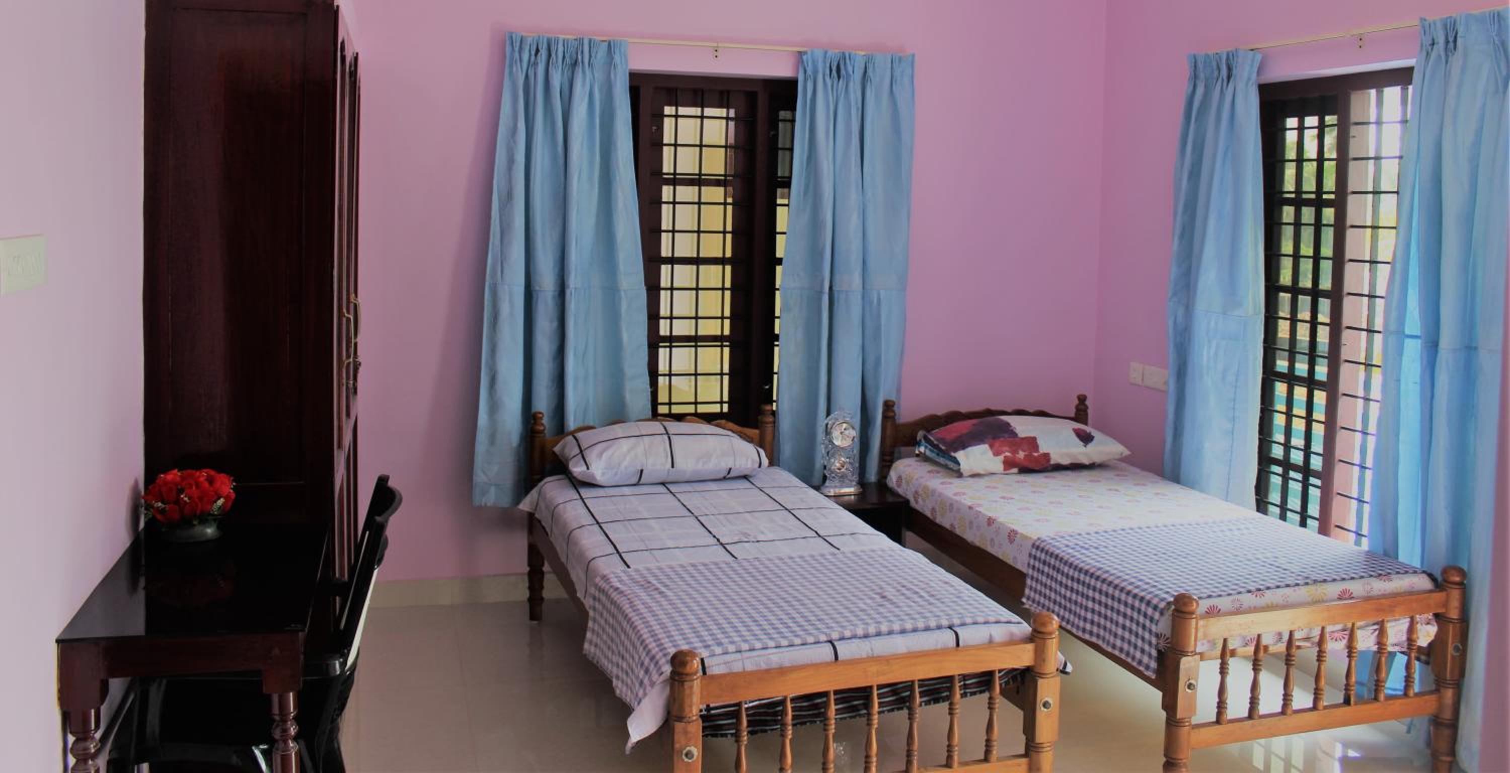 Standard Double Room with Fan - Photo 7