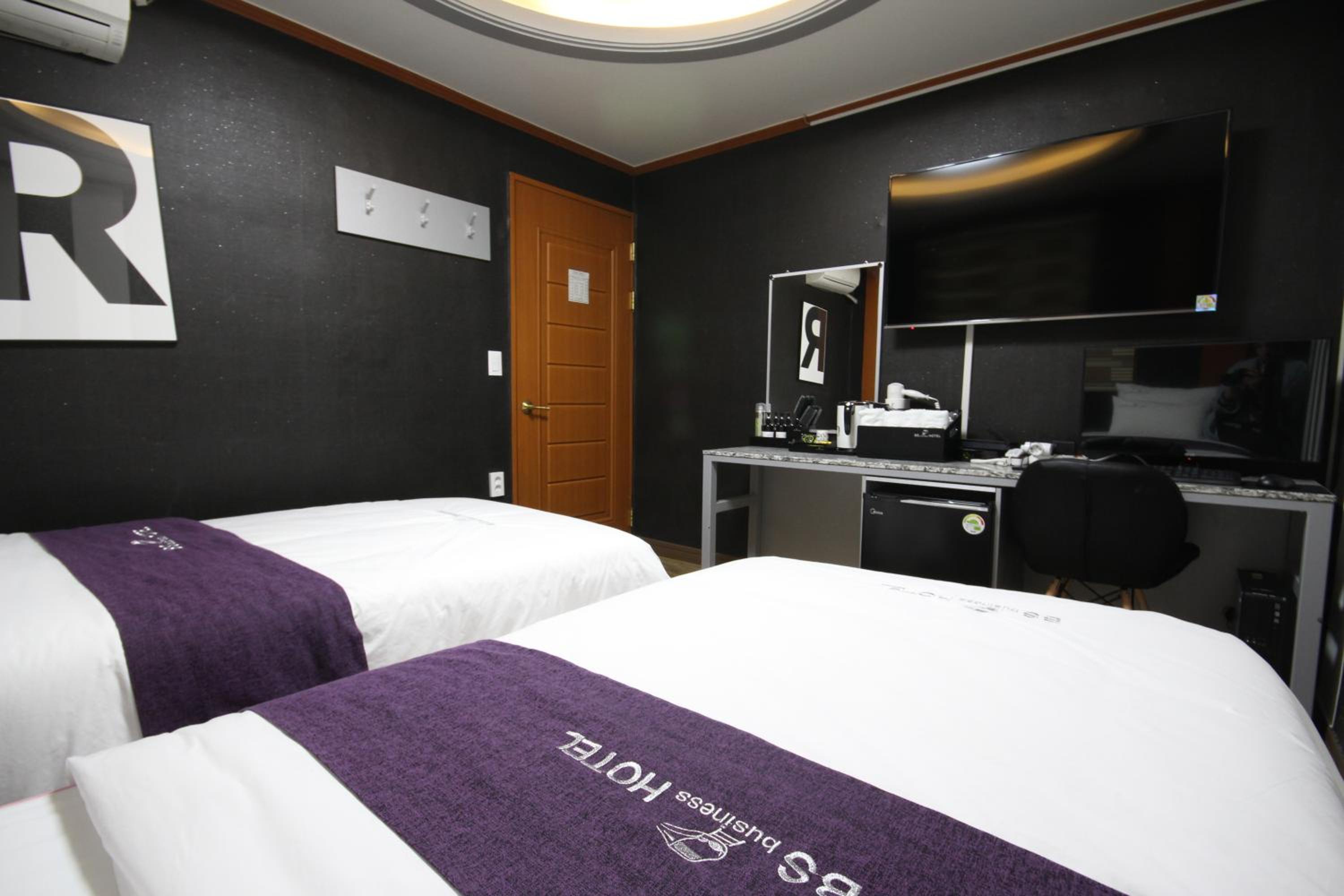 Deluxe Twin Room - Photo 2