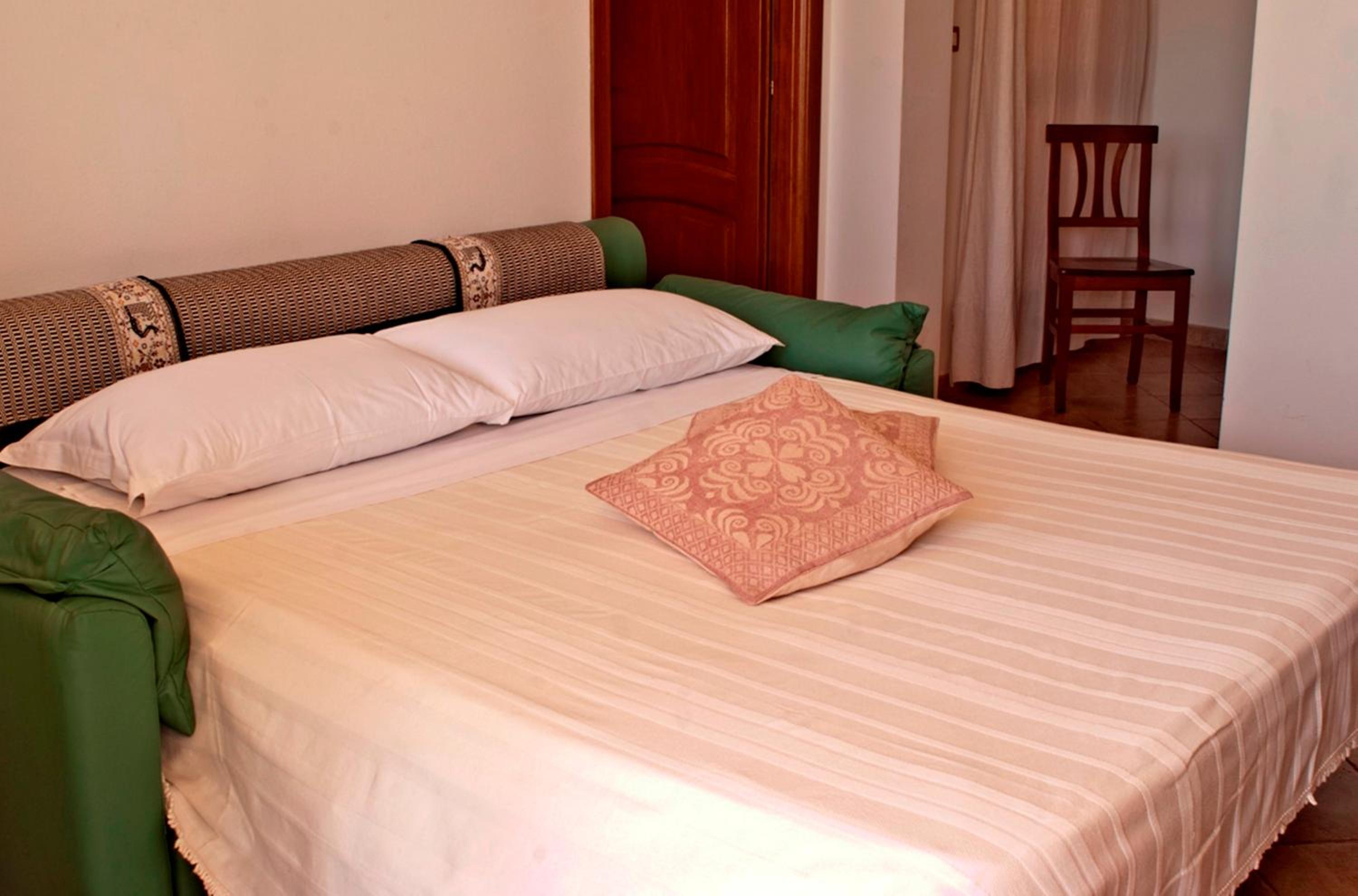 One-Bedroom Apartment (4 Adults) photo 2