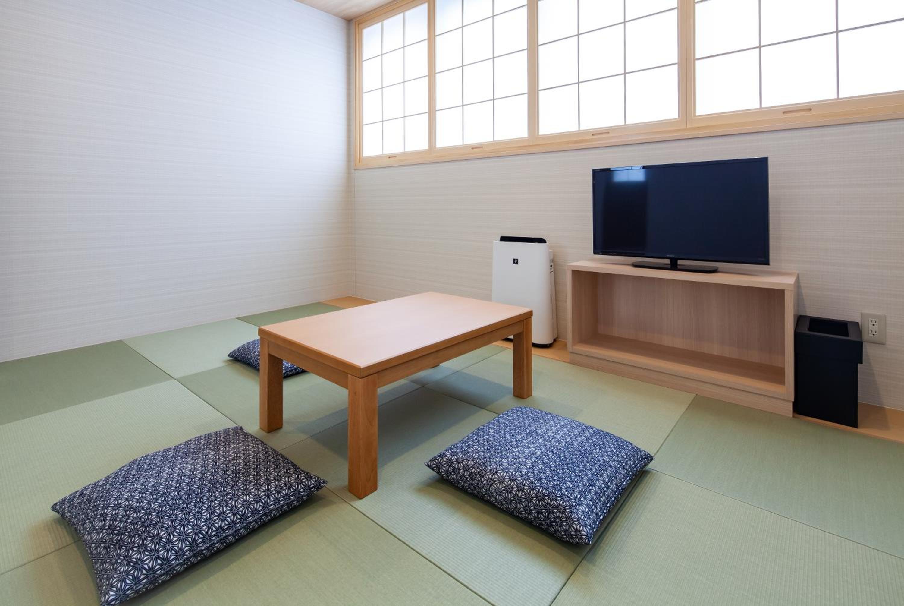 Japanese- Style Room (3 People) photo 2