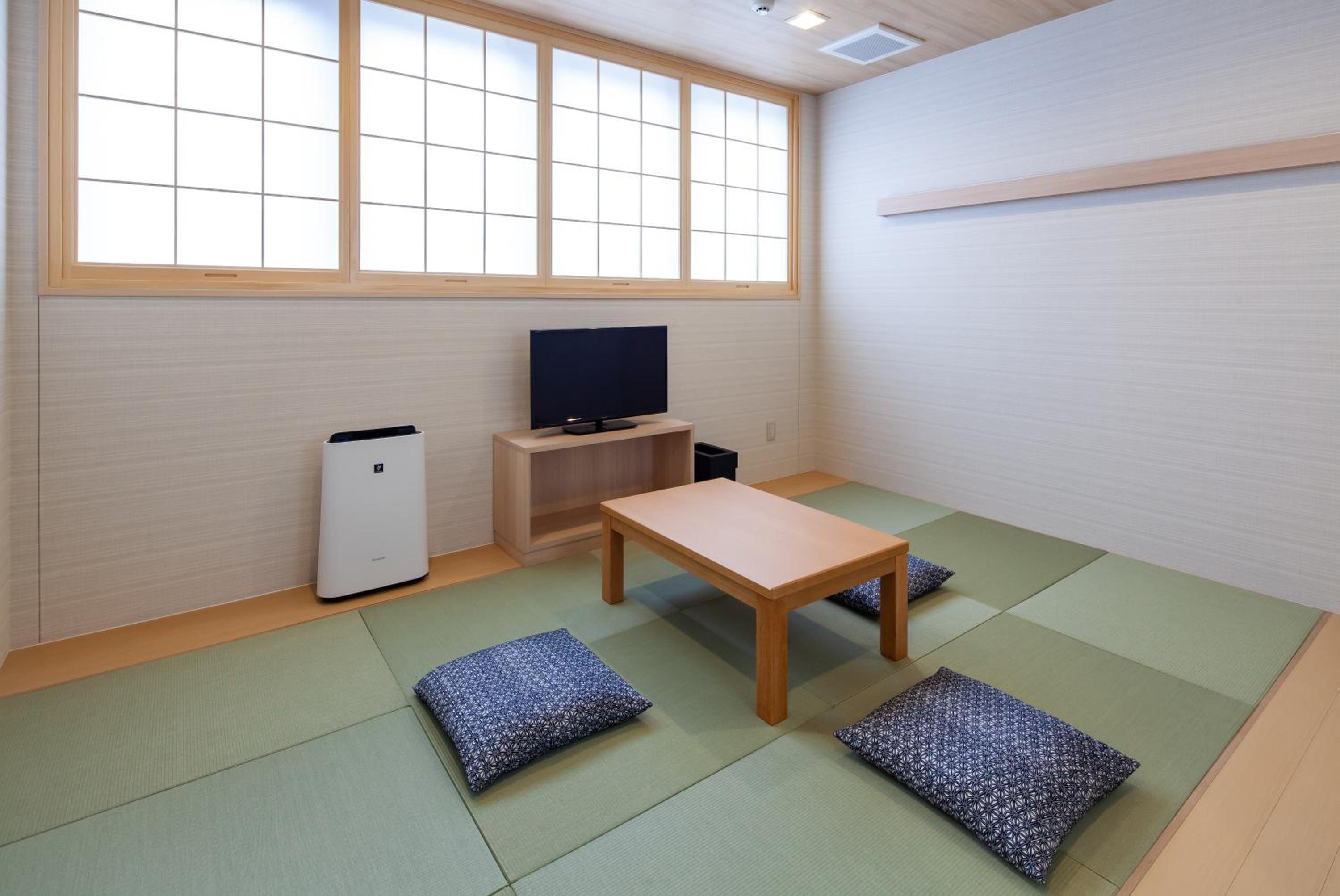 Japanese- Style Room (3 People) photo 3
