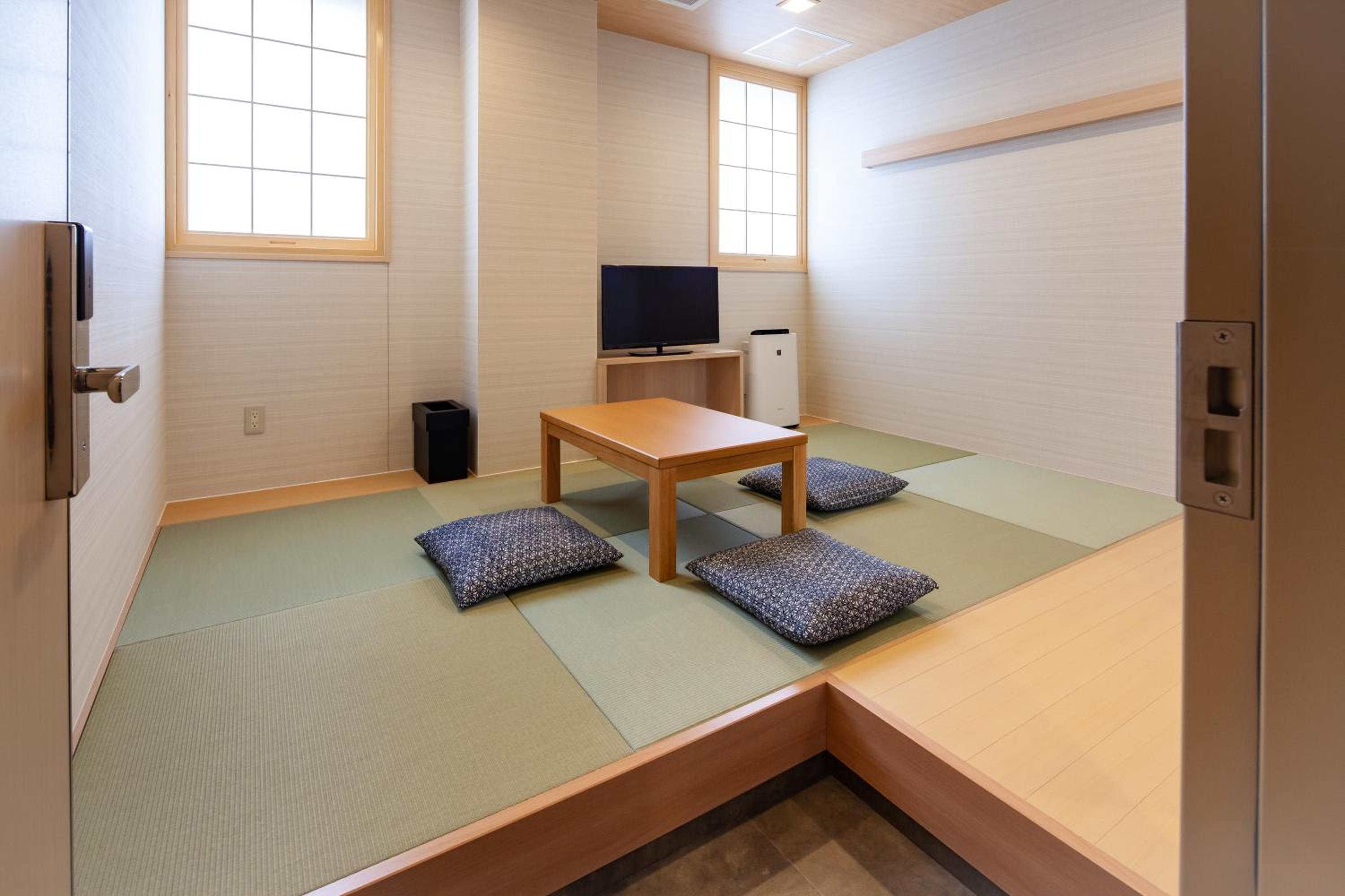 Japanese- Style Room (3 People) photo 1