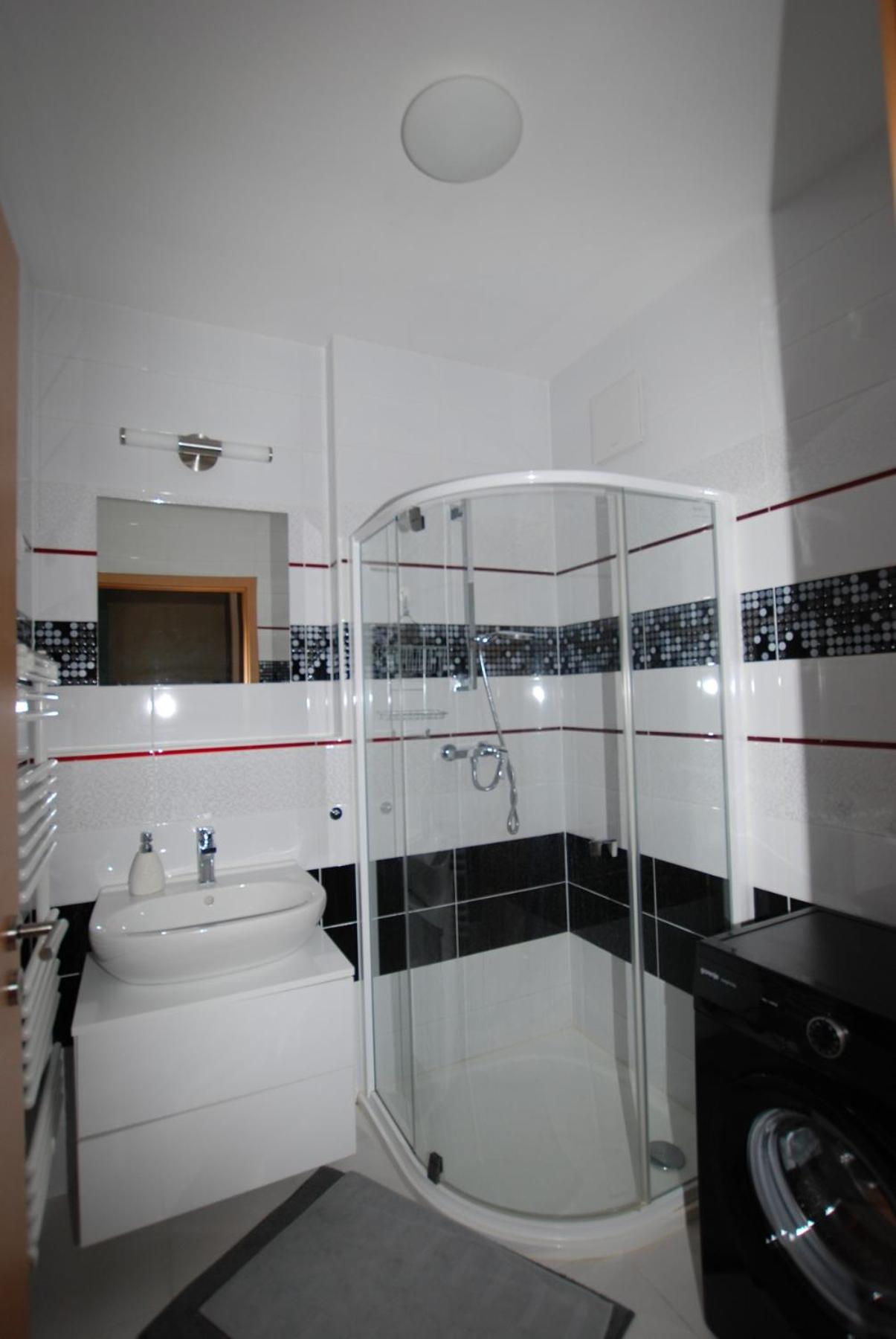 Apartment With Lake View photo 2
