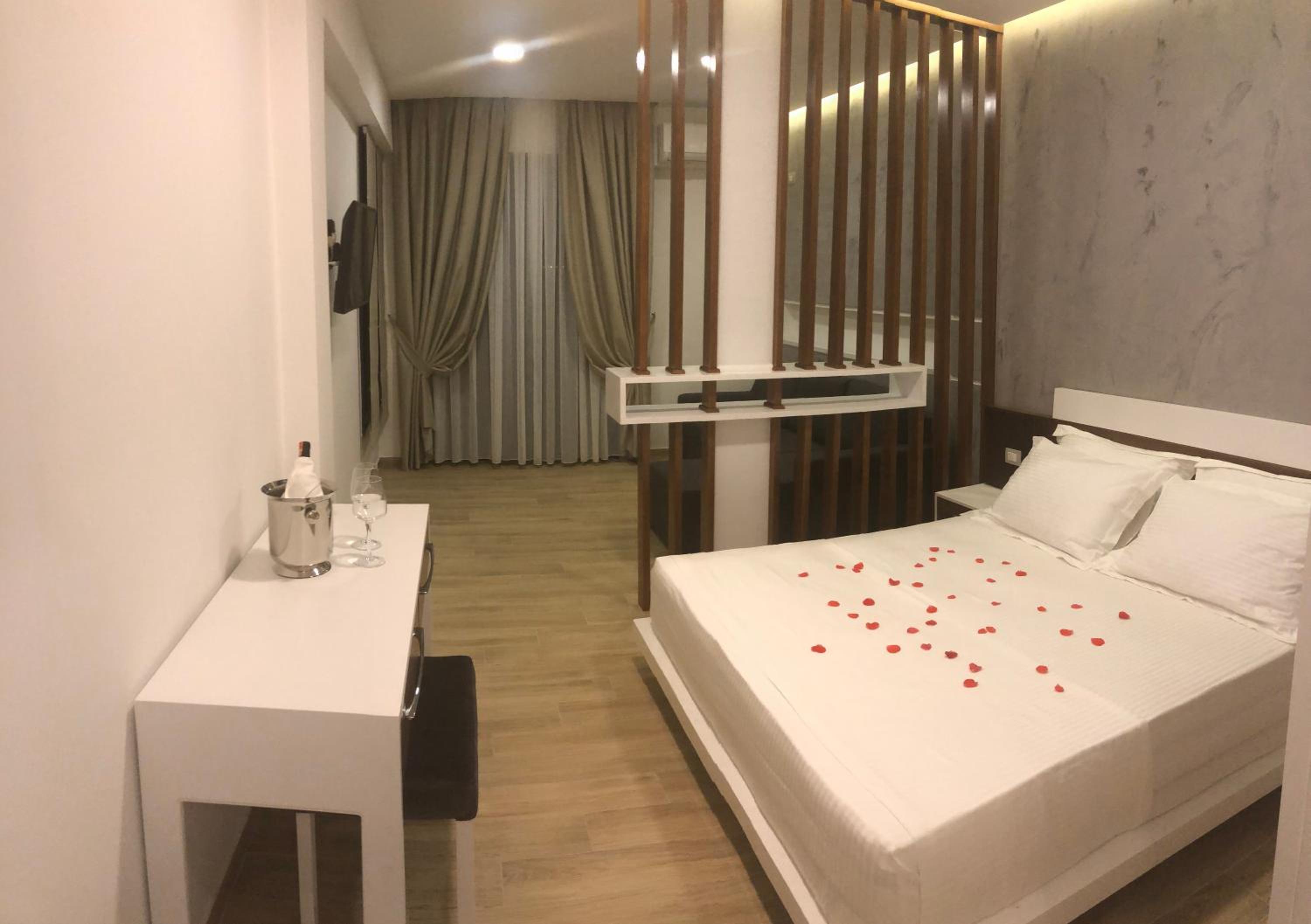 Large Double Room