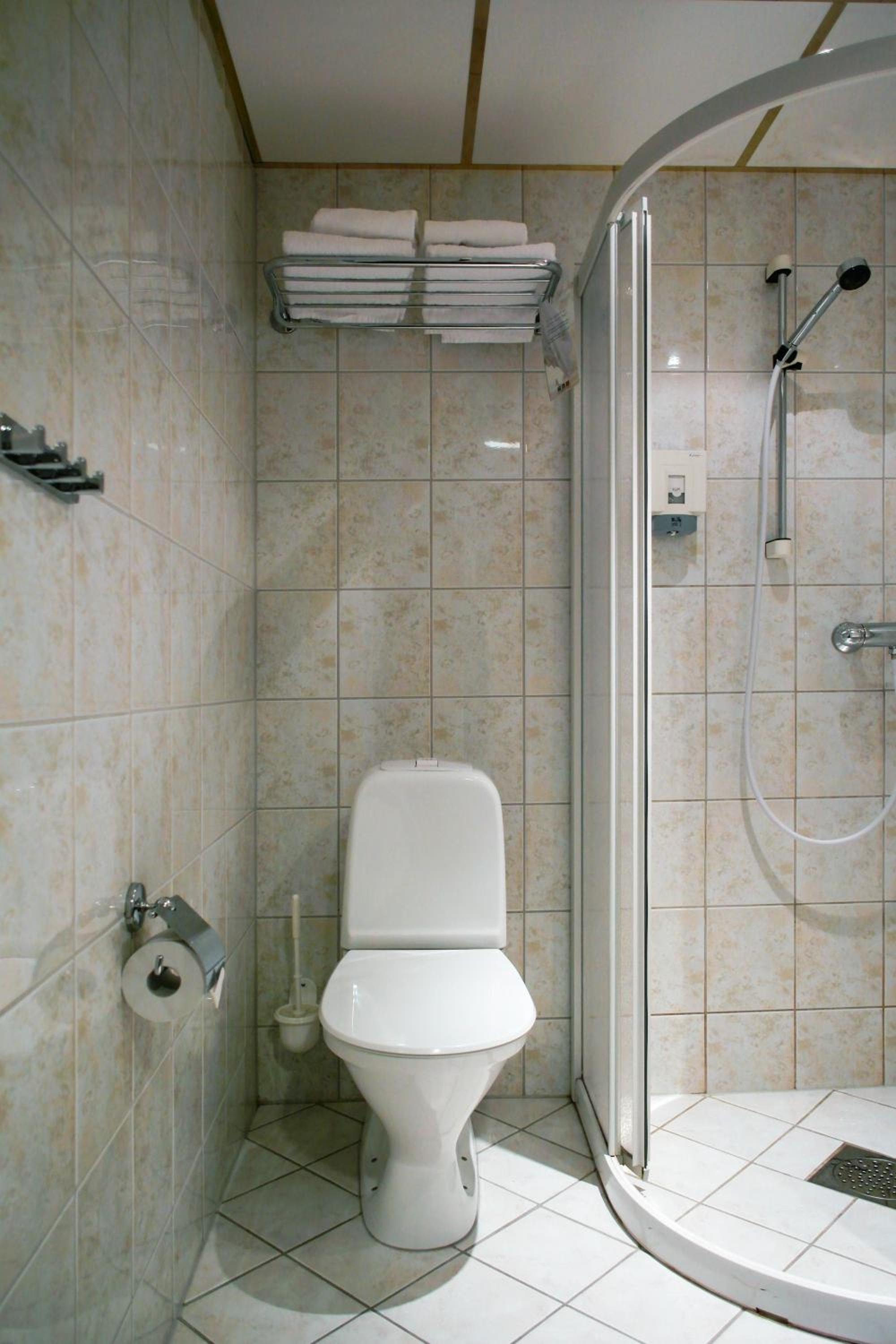 Standard Twin Room - Photo 6