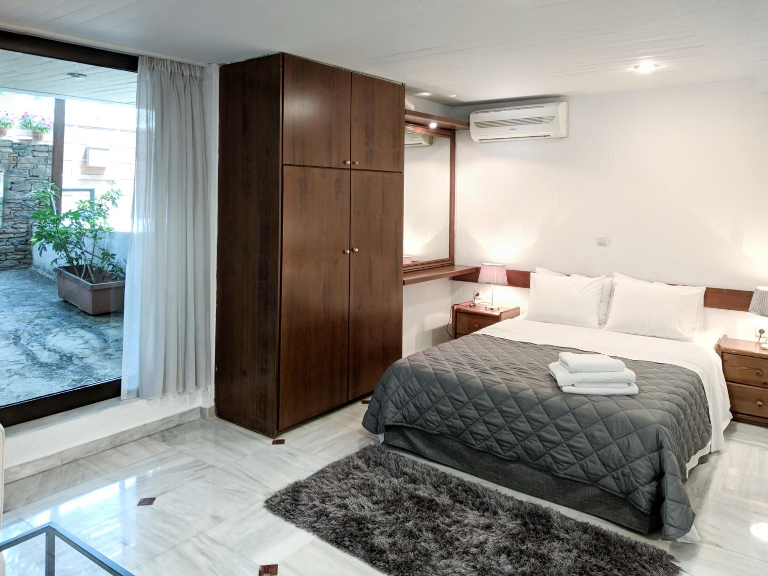 Economy Apartment - Semi Basement (I1) photo 2