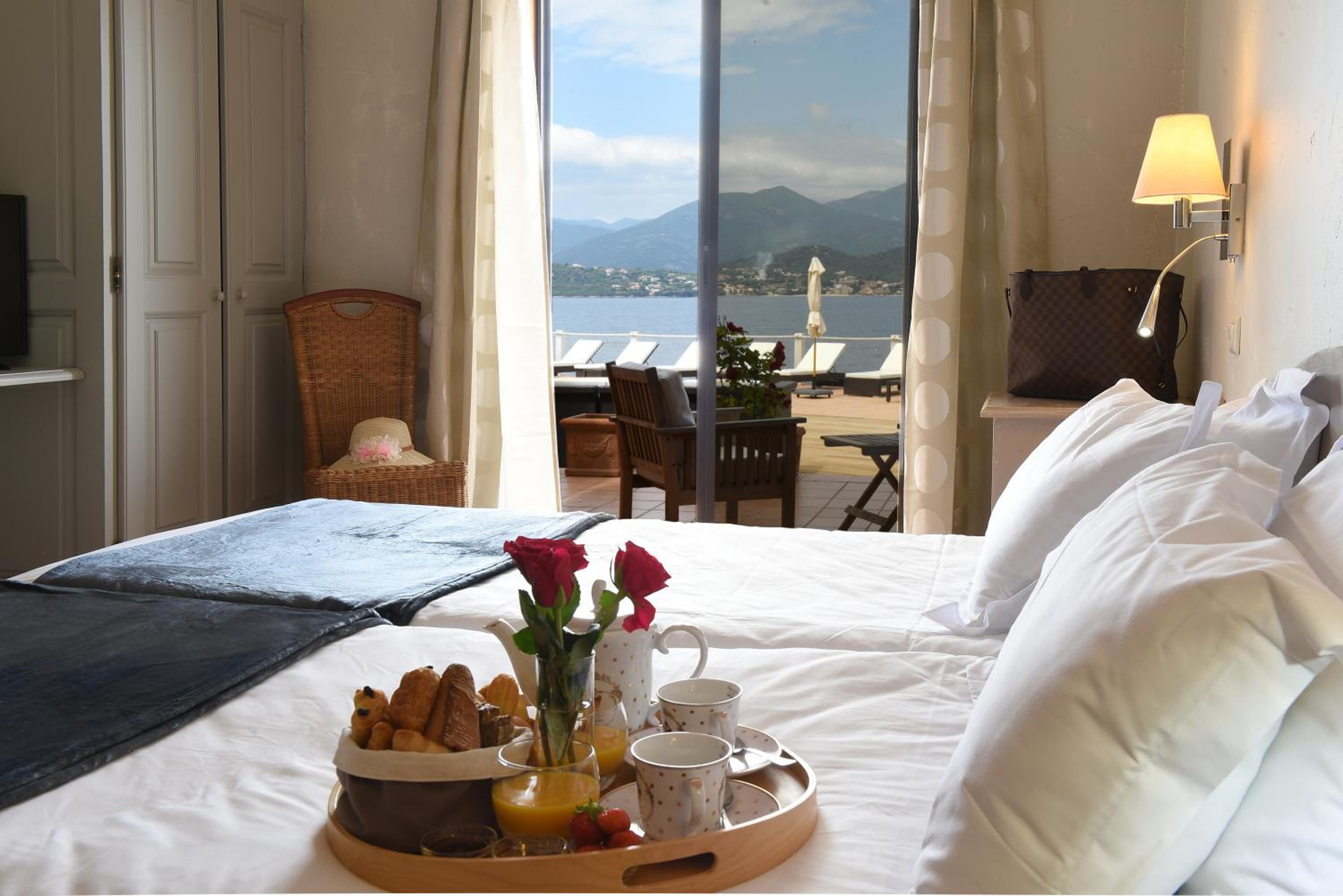 Ground Floor Double Room Sea Side - Photo 3