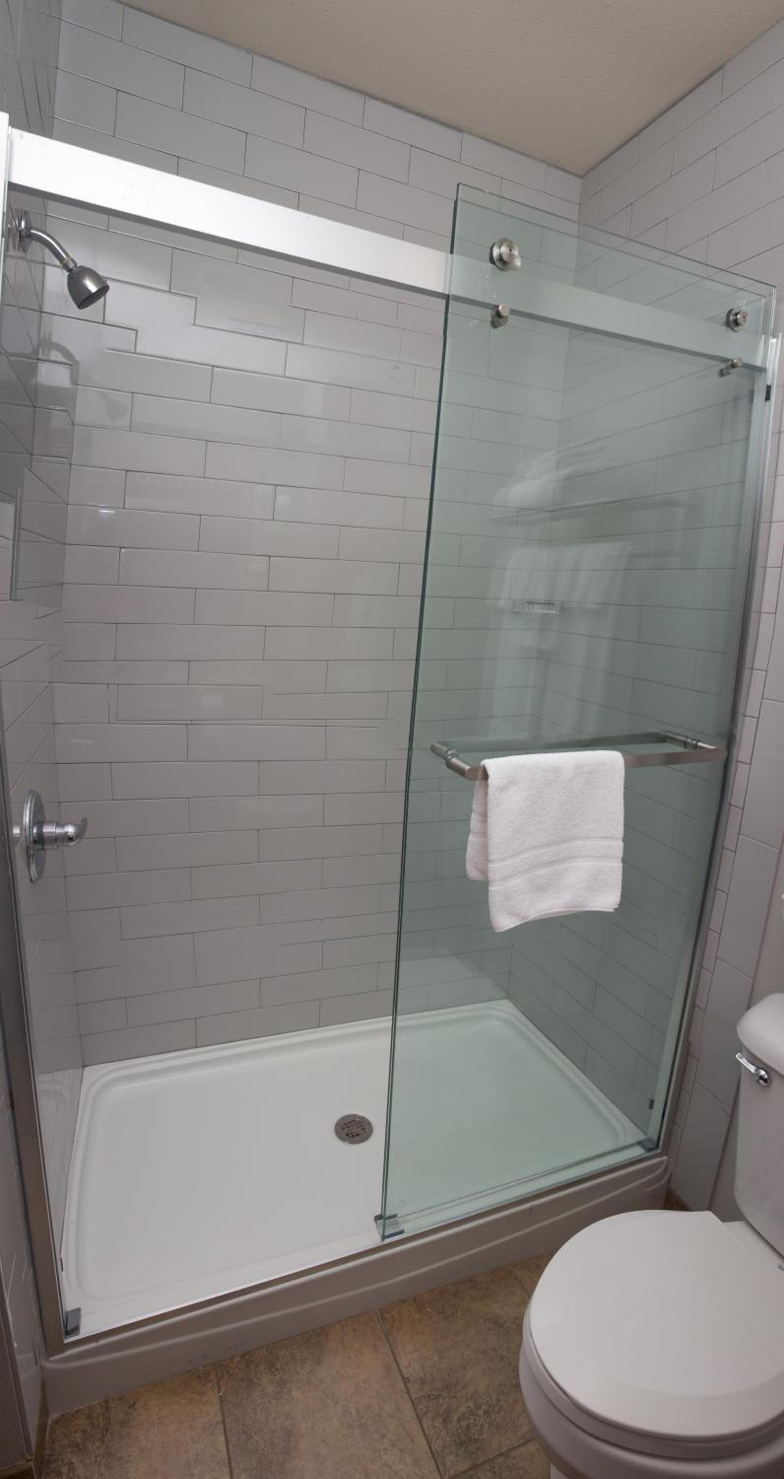 King Suite with Spa Bath and Sofa Bed - Non-Smoking