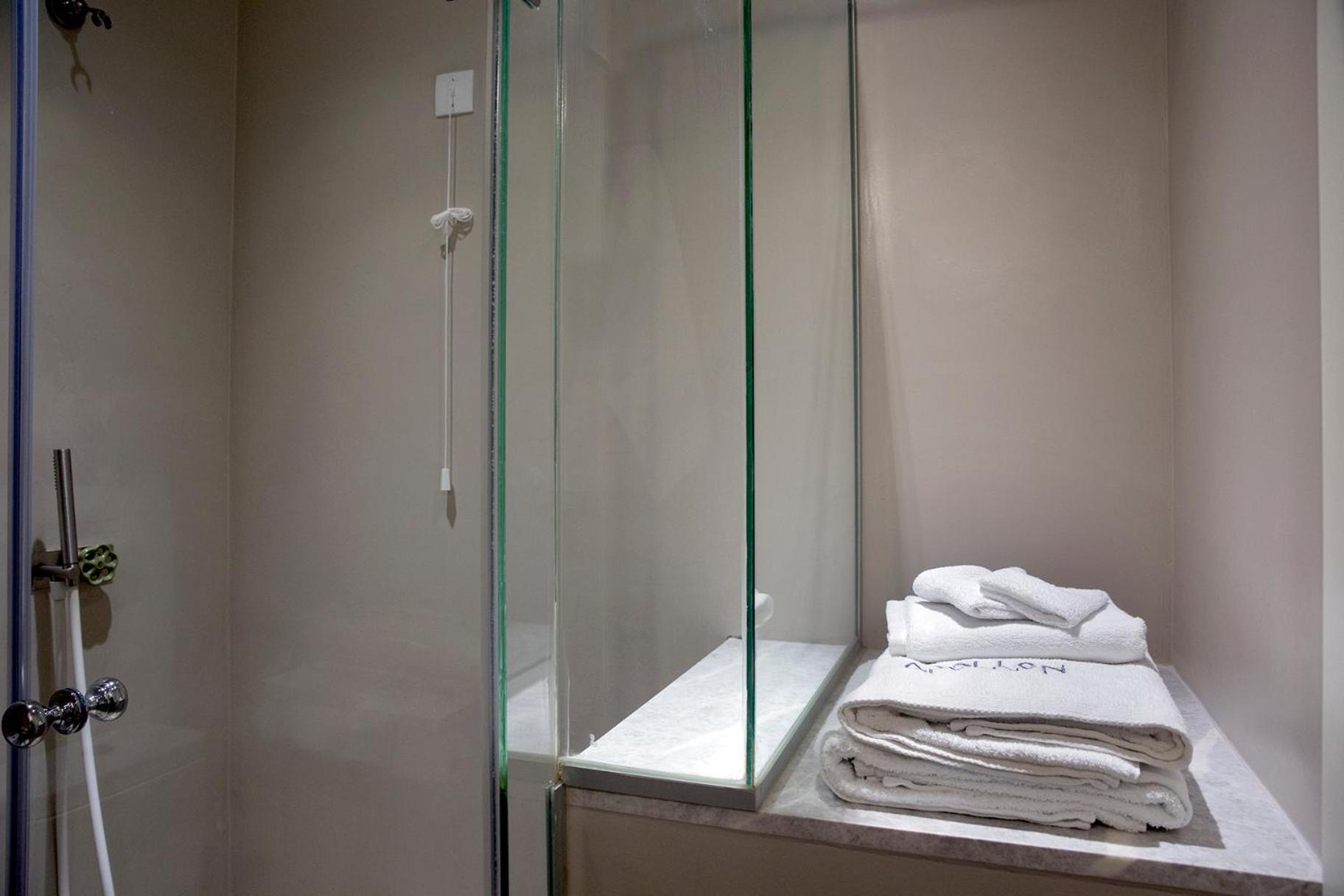 Business Suite - Photo 3