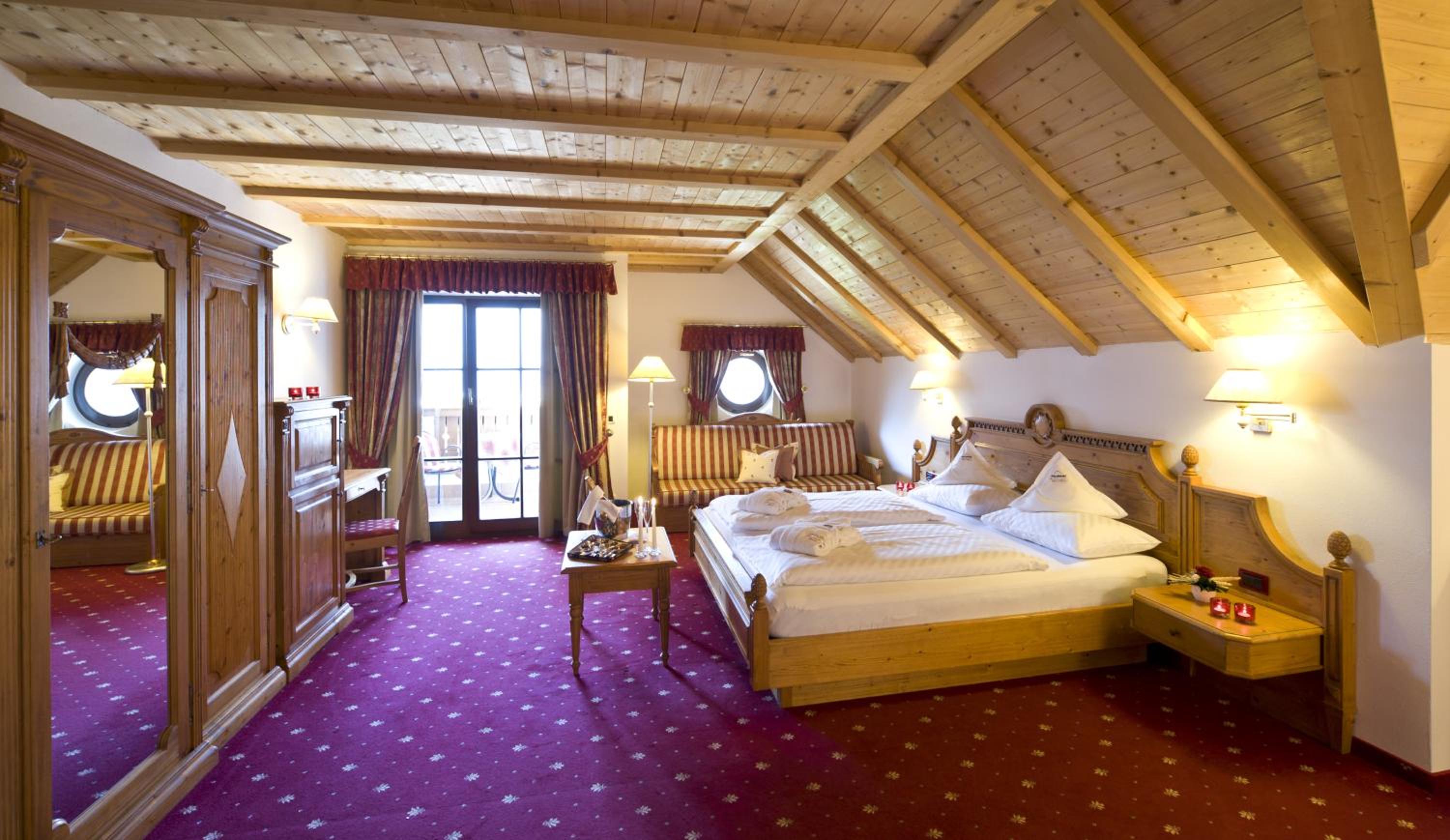 Superior Double Room with Balcony photo 2