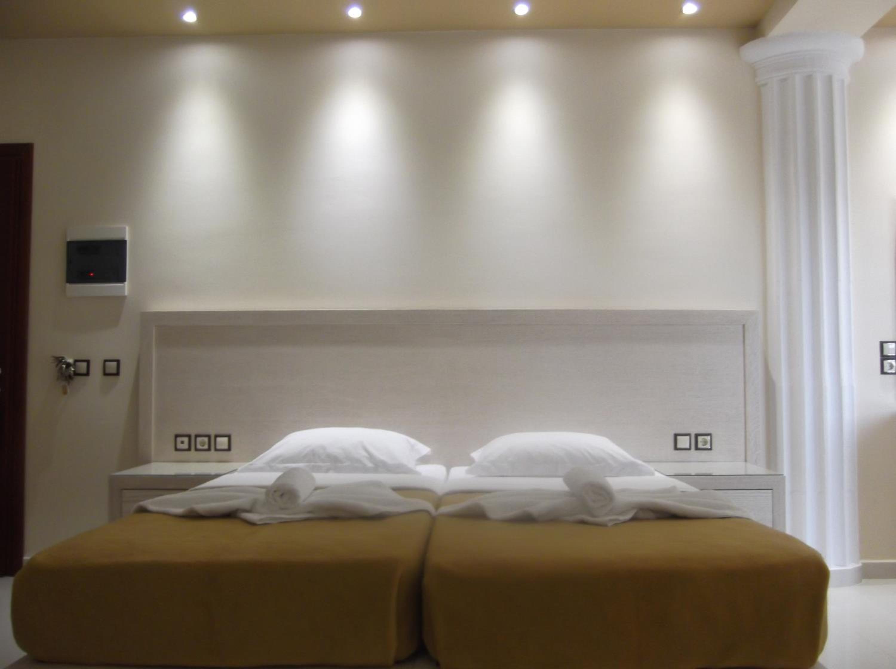 Deluxe Suite with Spa Bath photo 3