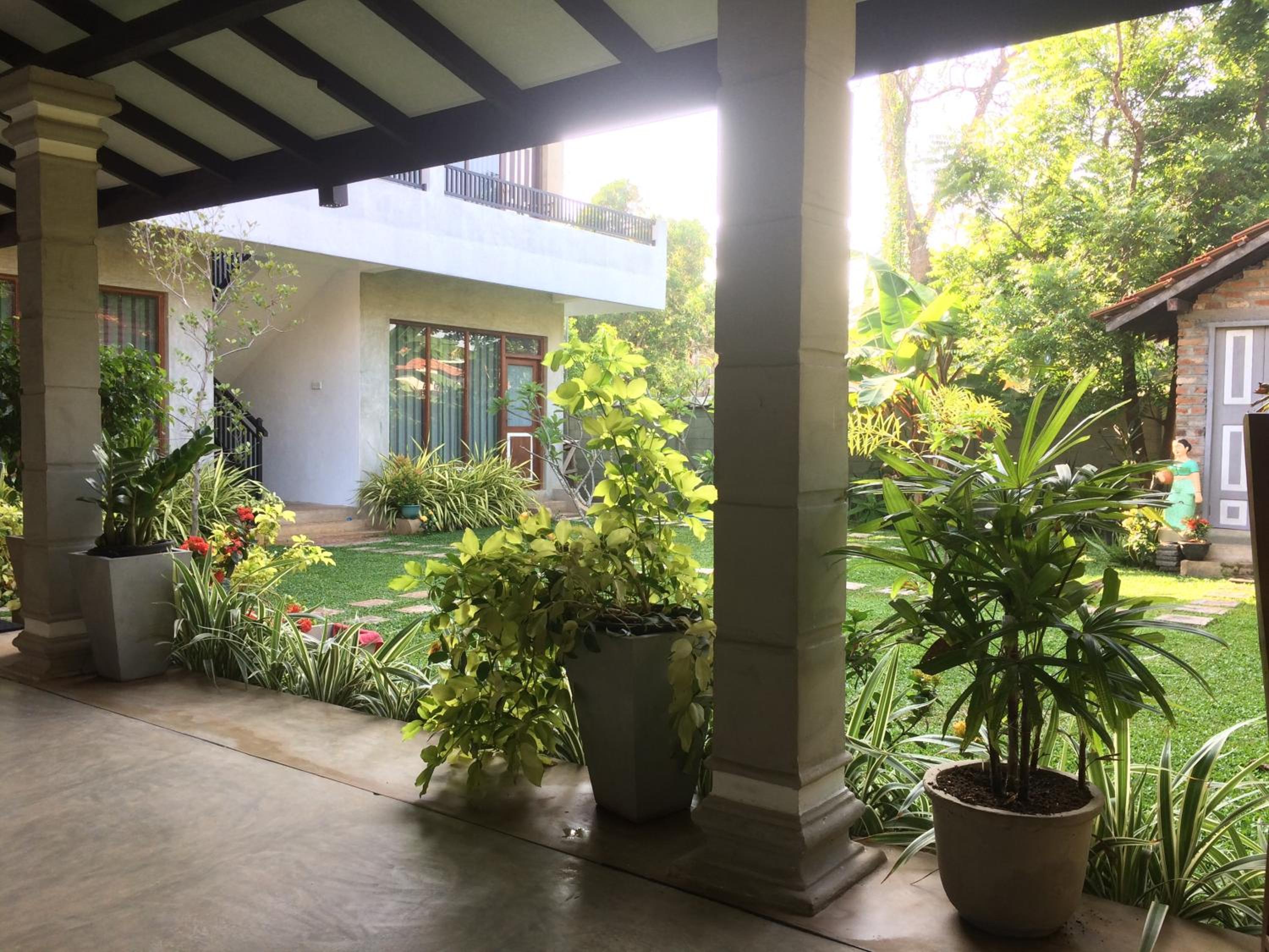 Deluxe Double with Garden & Canal View photo 3