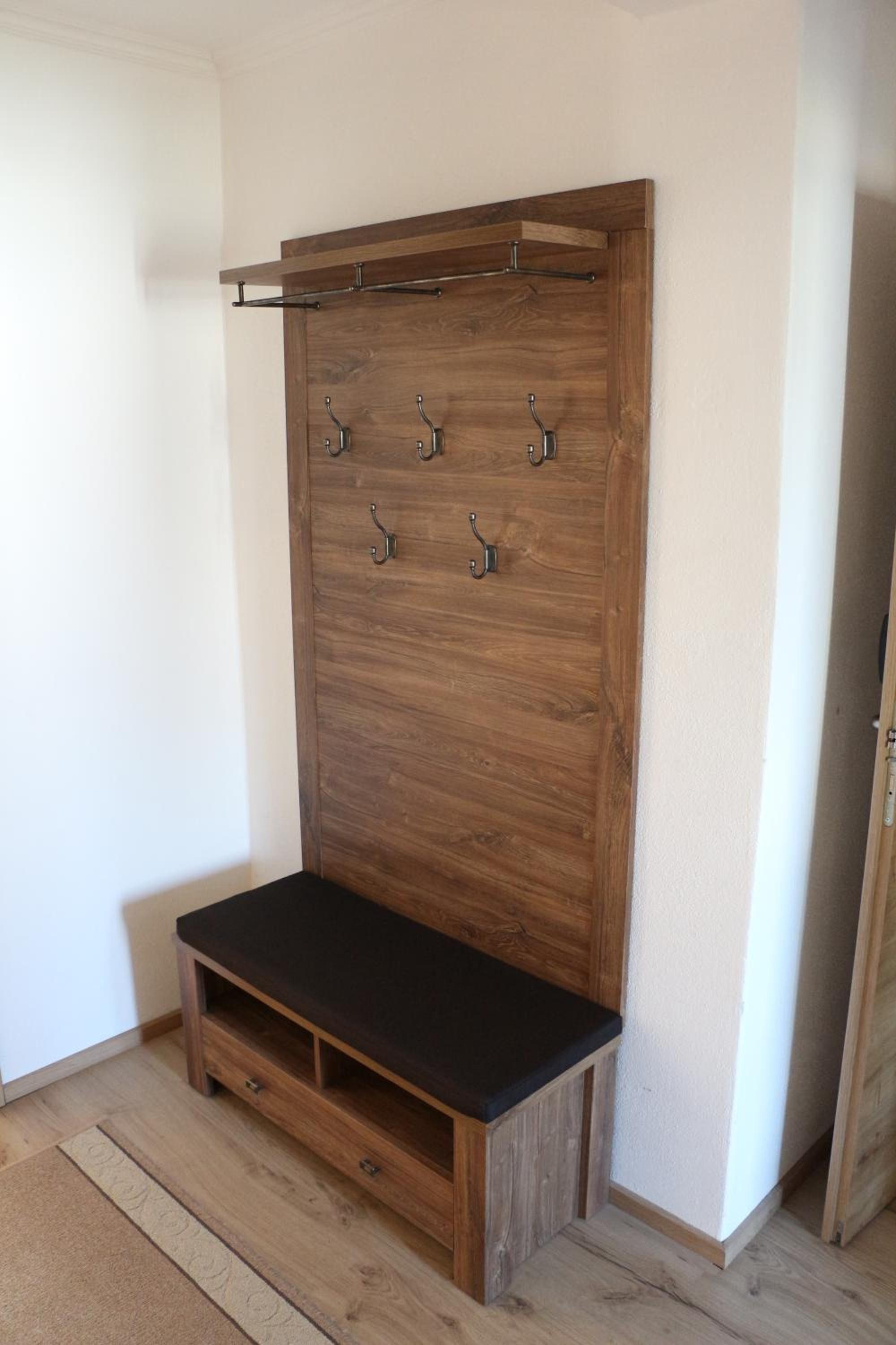 Two-Bedroom Apartment with Balcony - Photo 4