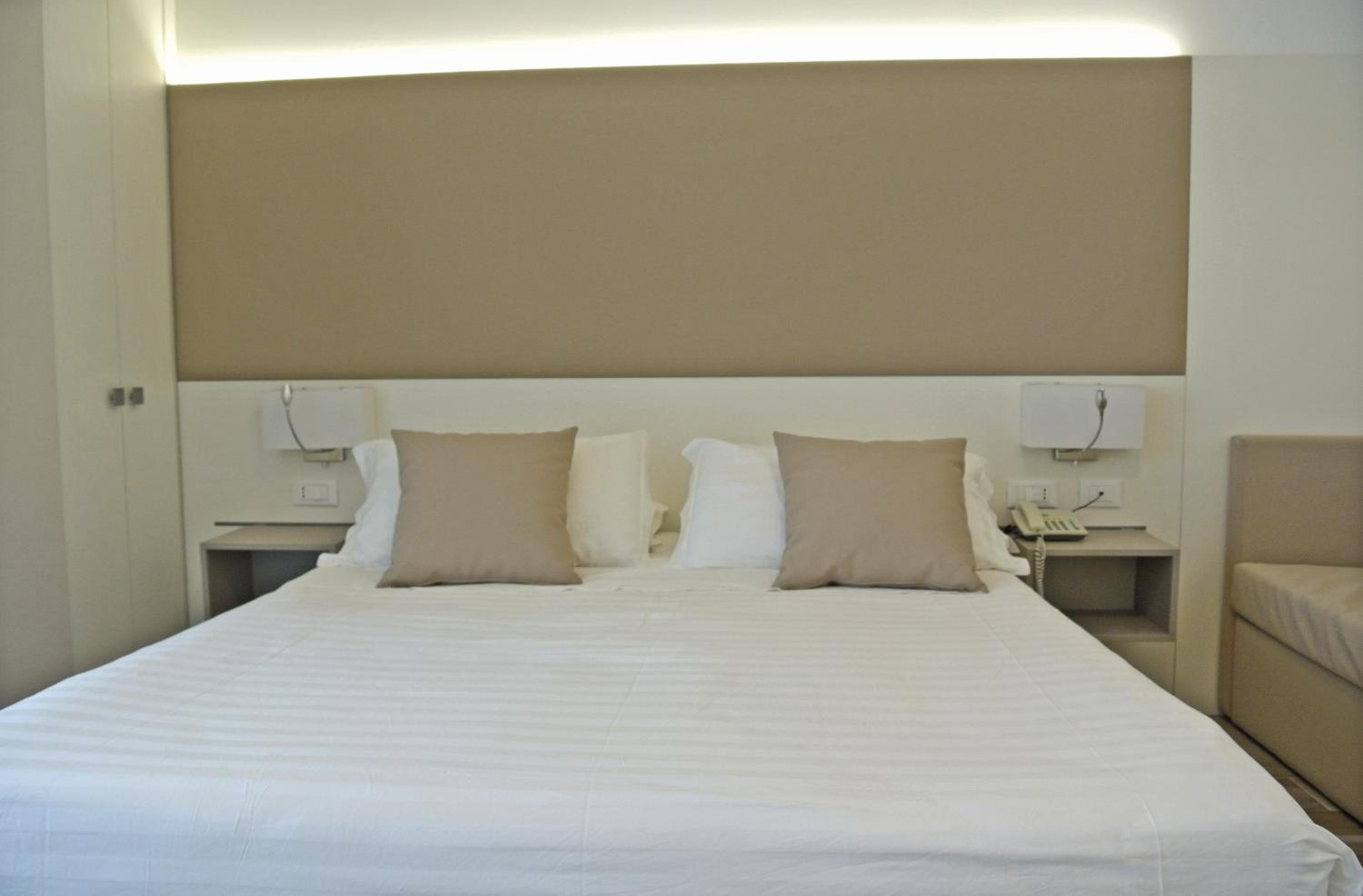 Superior Triple Room photo 2