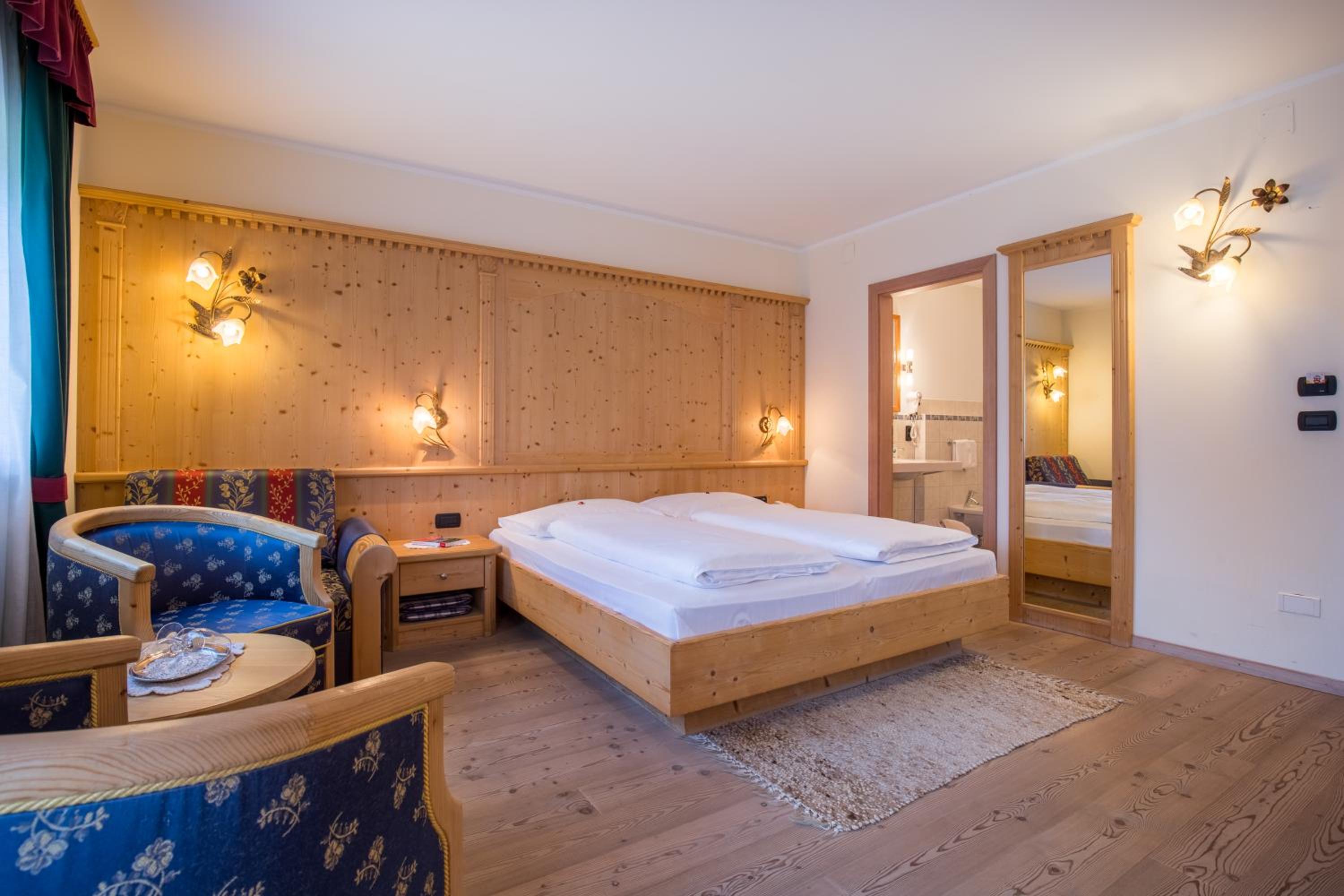 Superior Double Room with Balcony photo 3