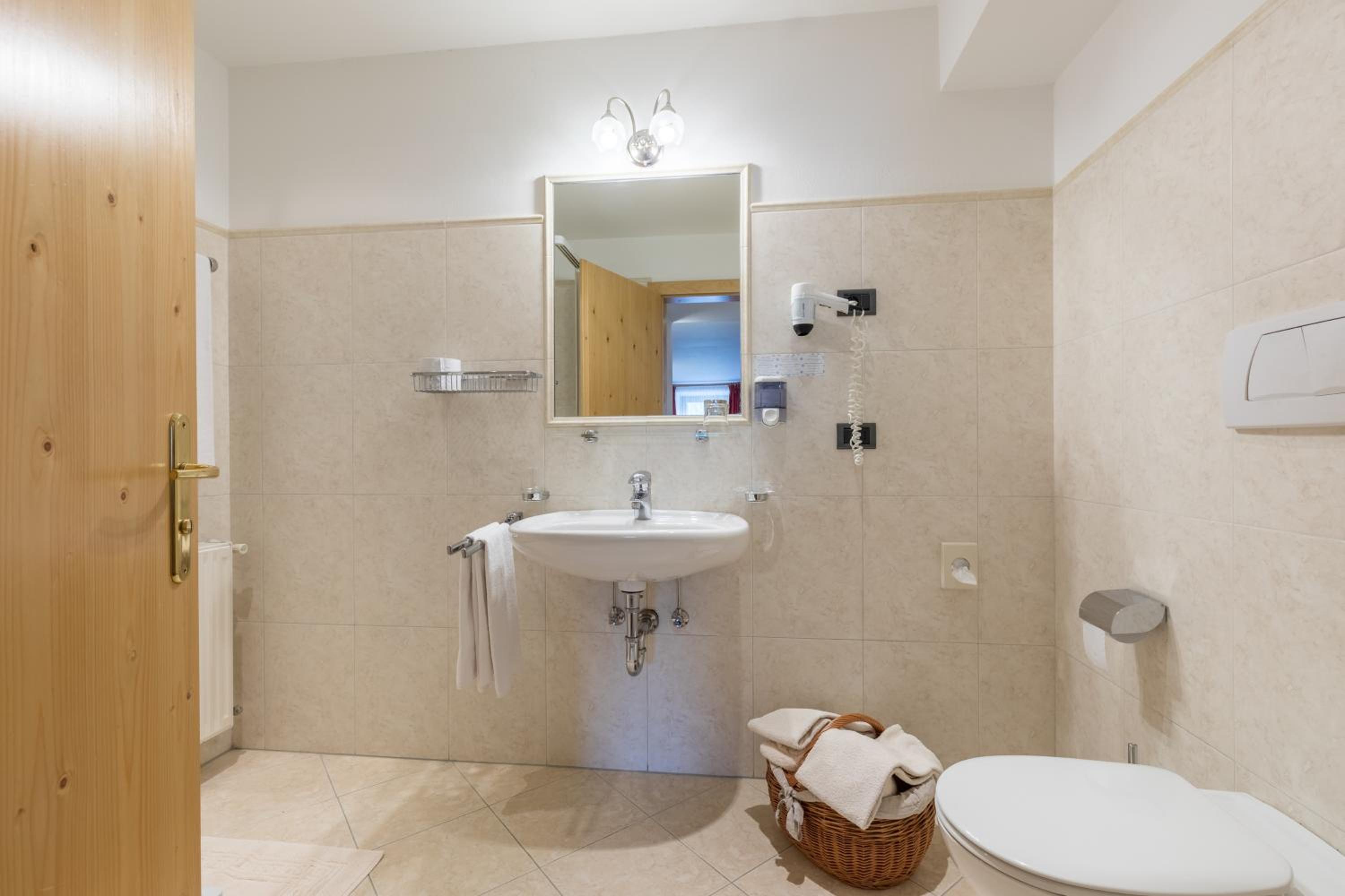 Double Room with Balcony photo 2
