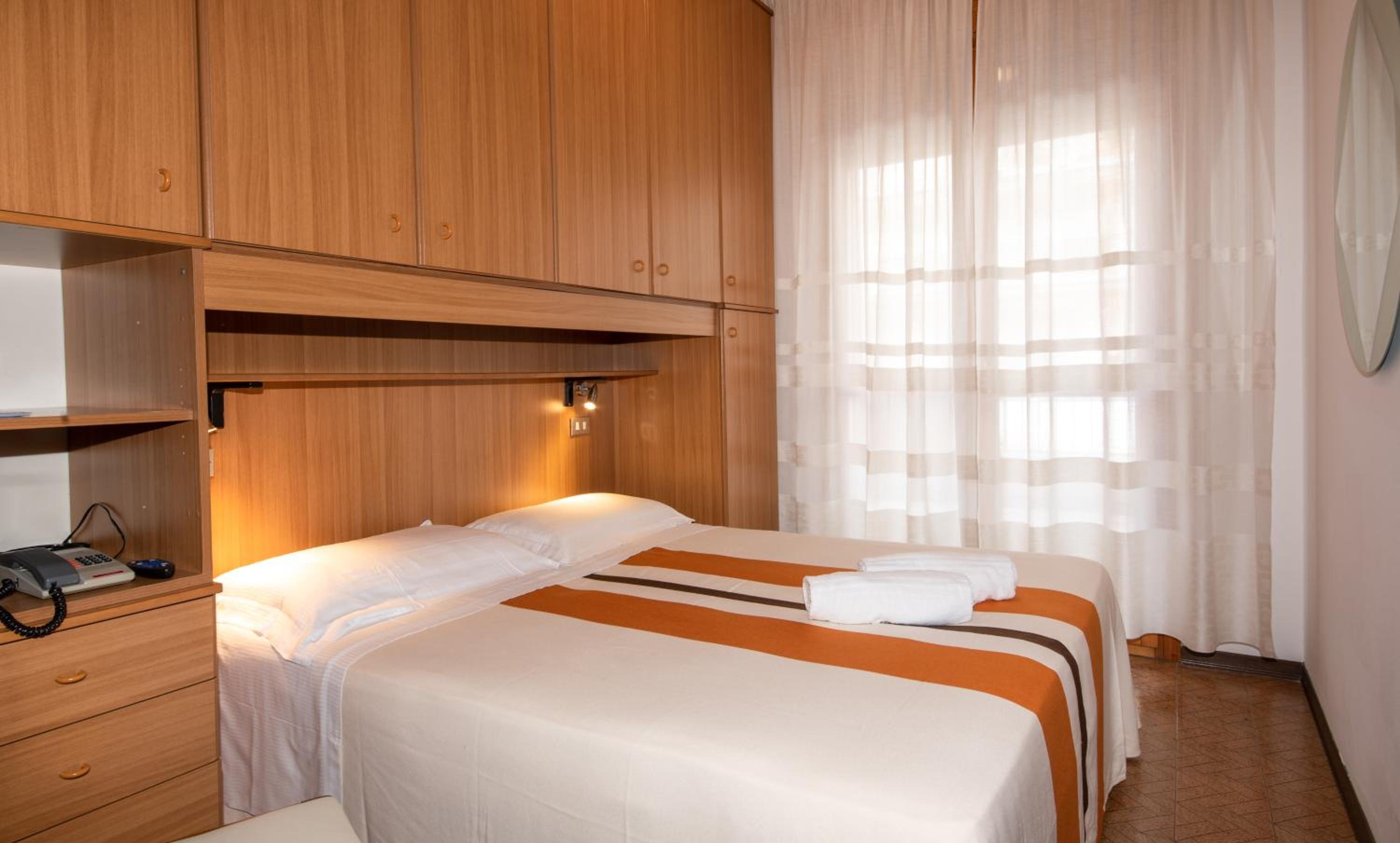 Small Double or Twin Room with Balcony photo 1
