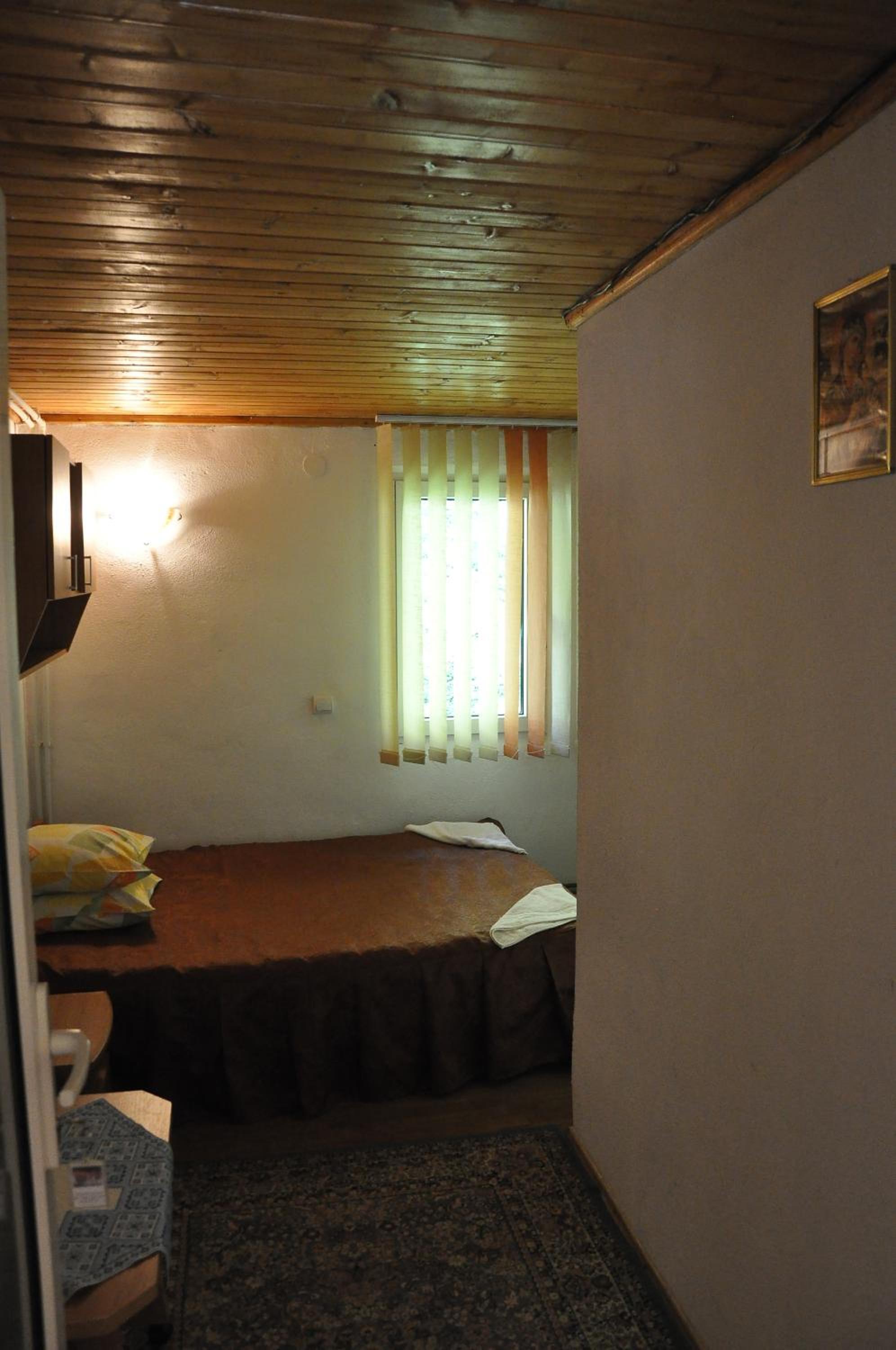 Double Room - Photo 3