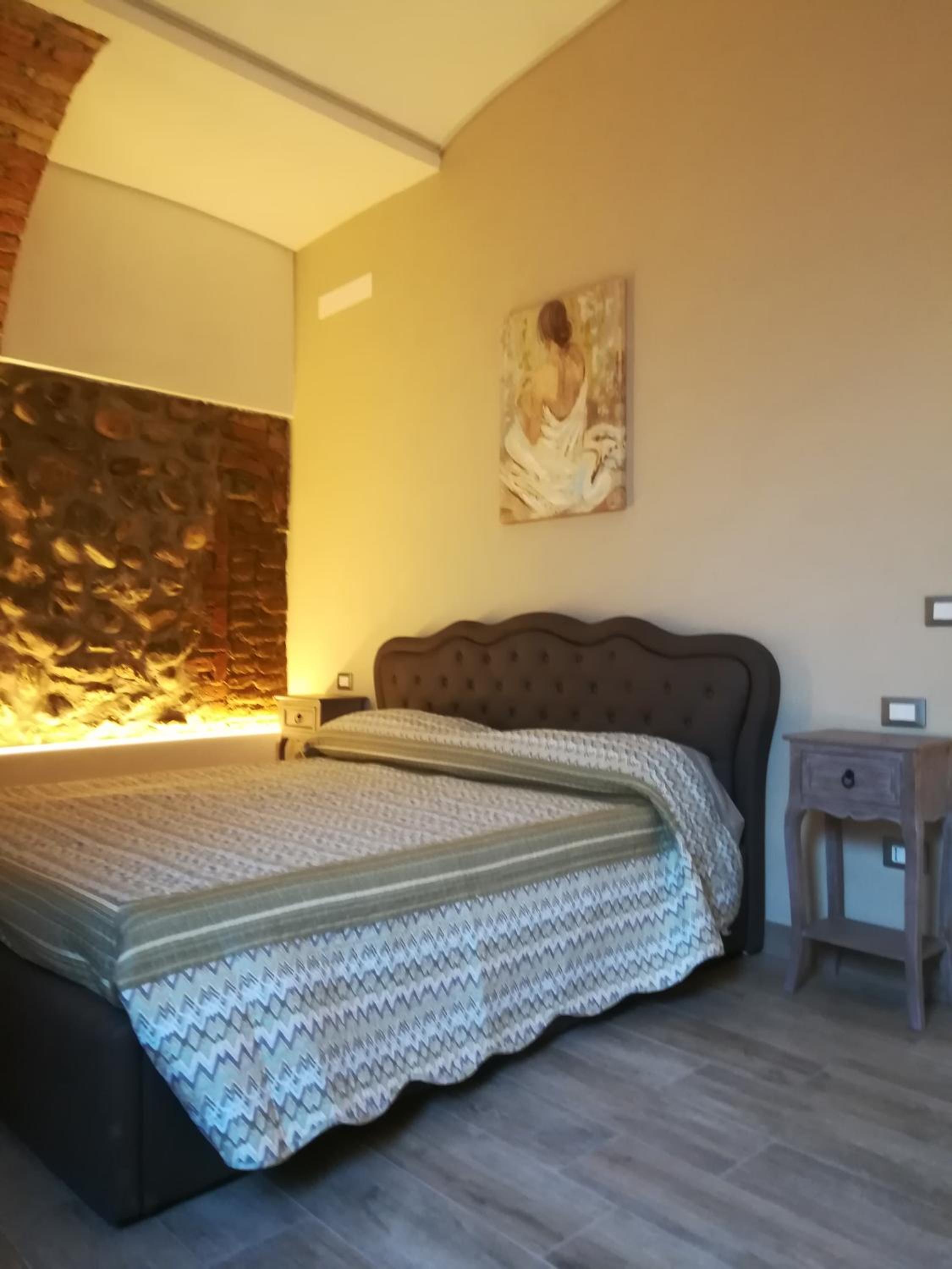 One-Bedroom House photo 1