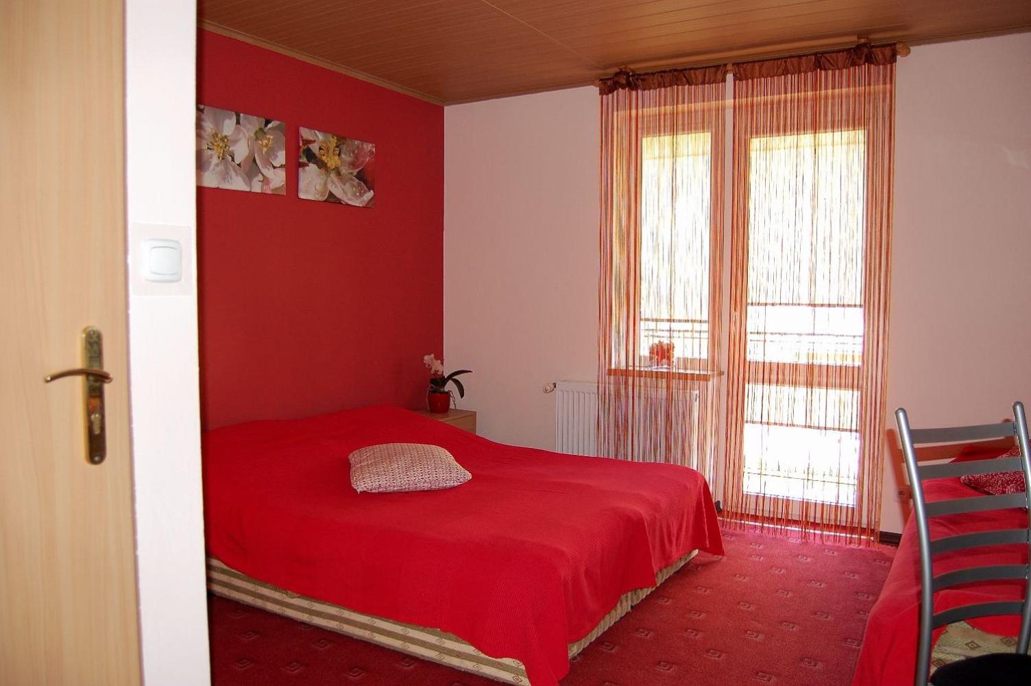 Quadruple Room with Private Bathroom photo 3