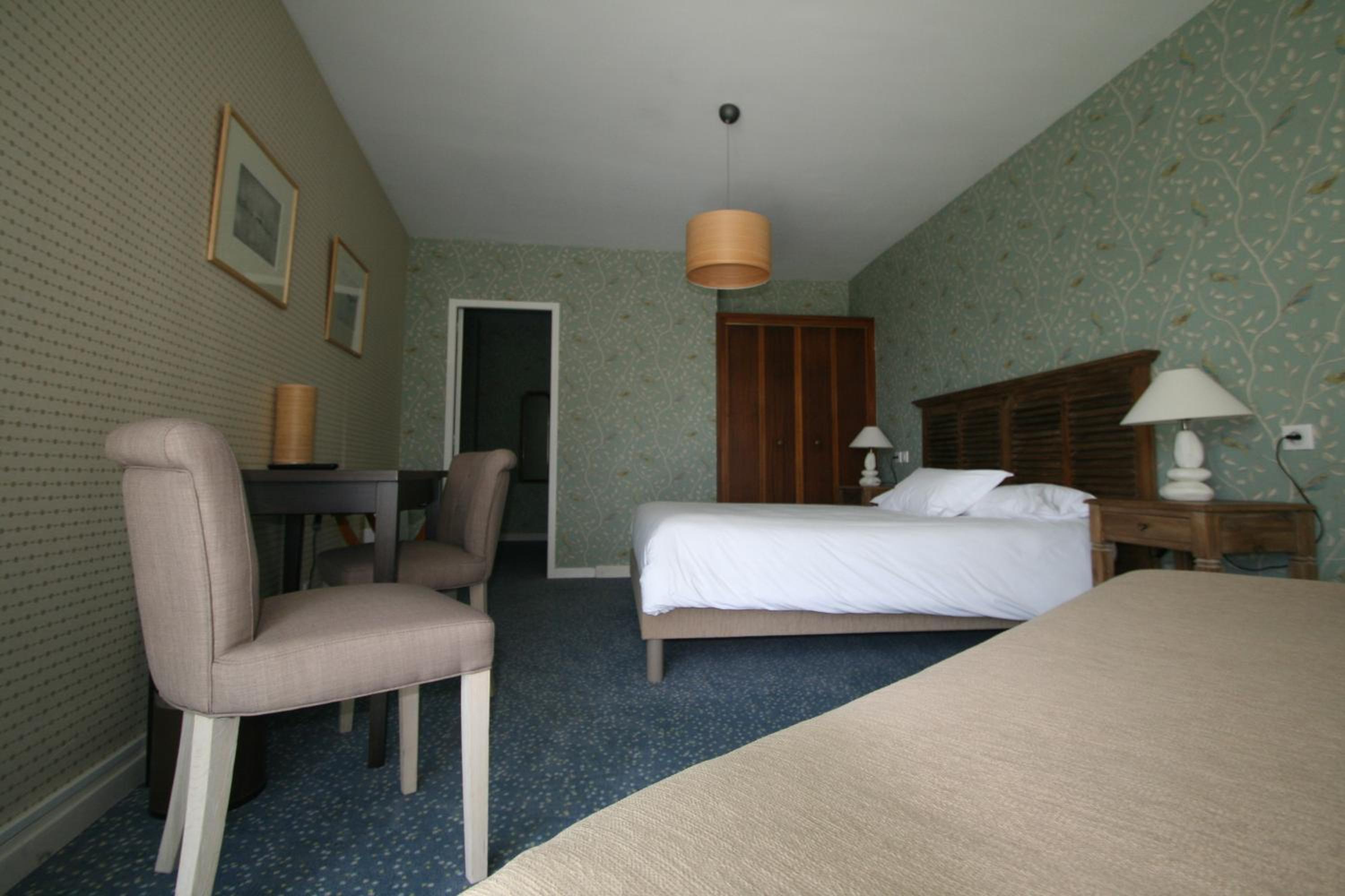 Superior Triple Room photo 2