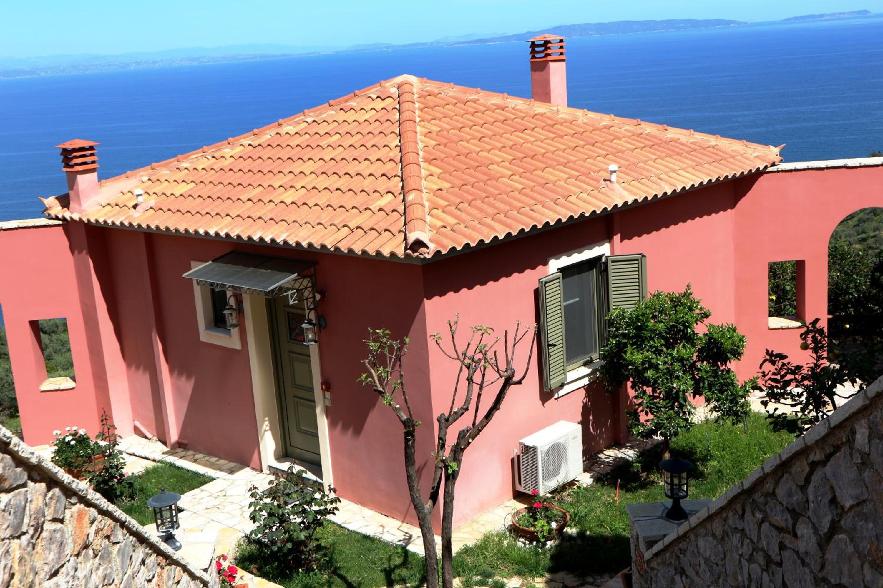 Two-Bedroom Villa - Split Level photo 3