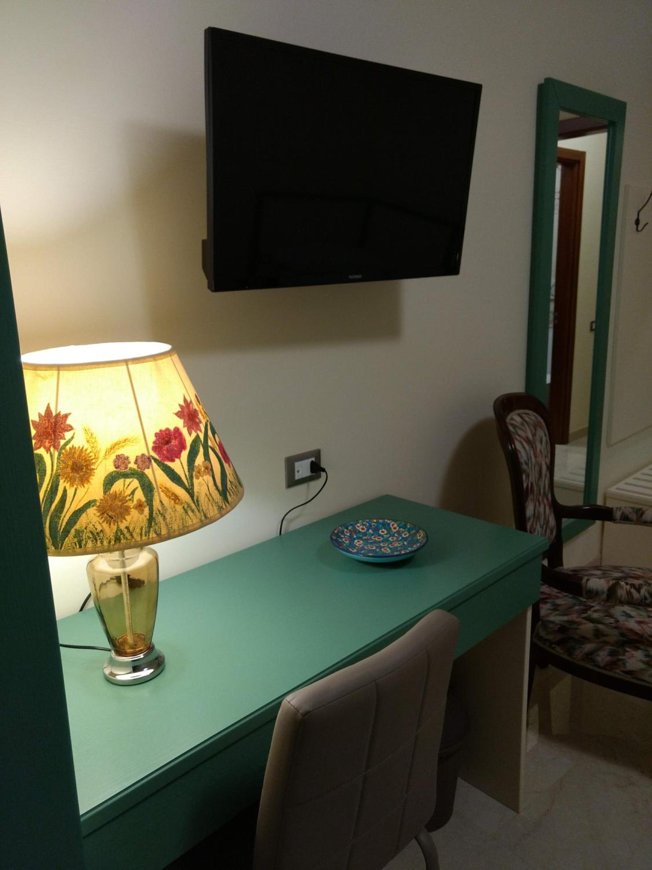 Triple Room with Private Bathroom photo 2