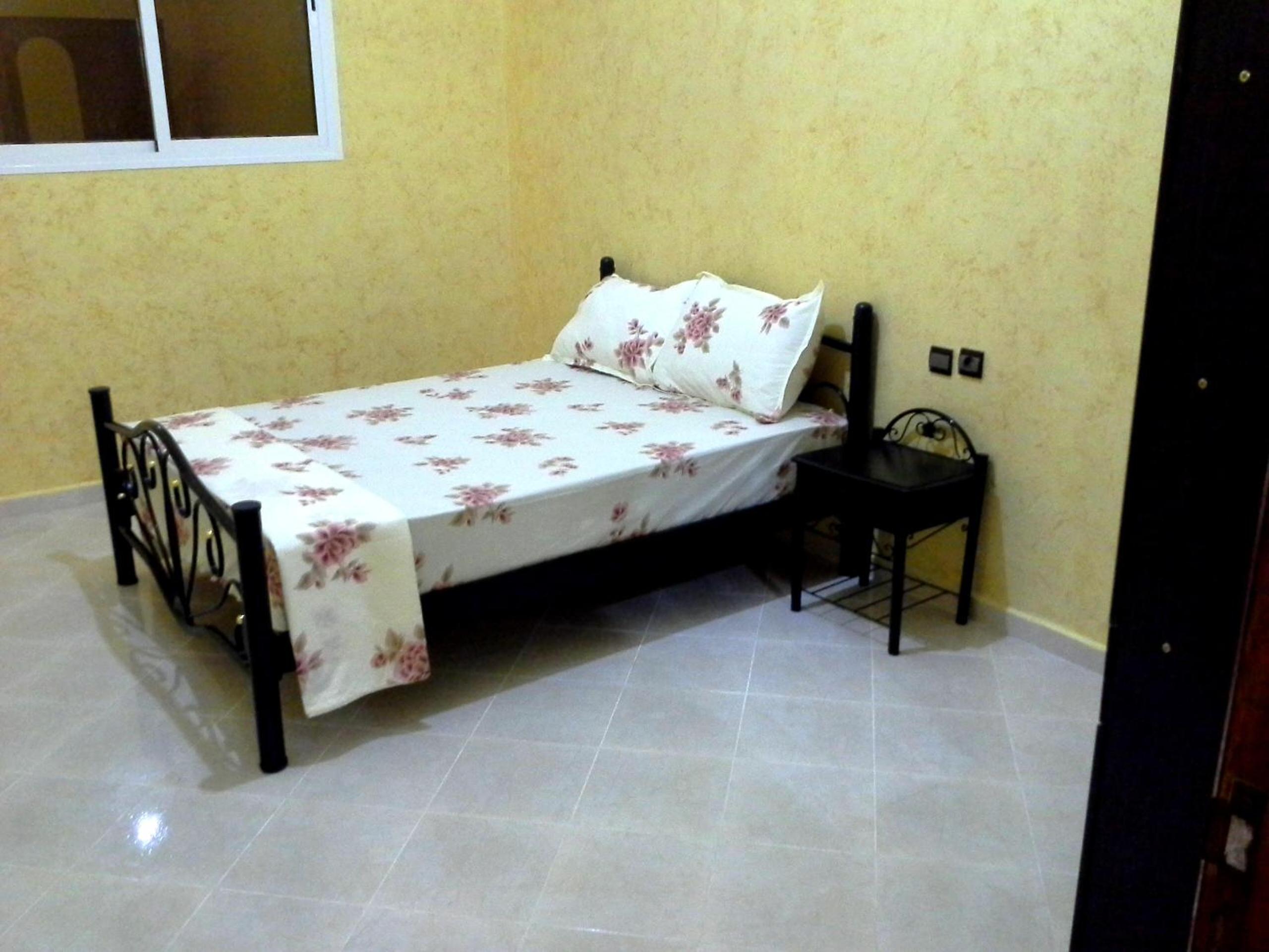 Two-Bedroom Apartment - Photo 25