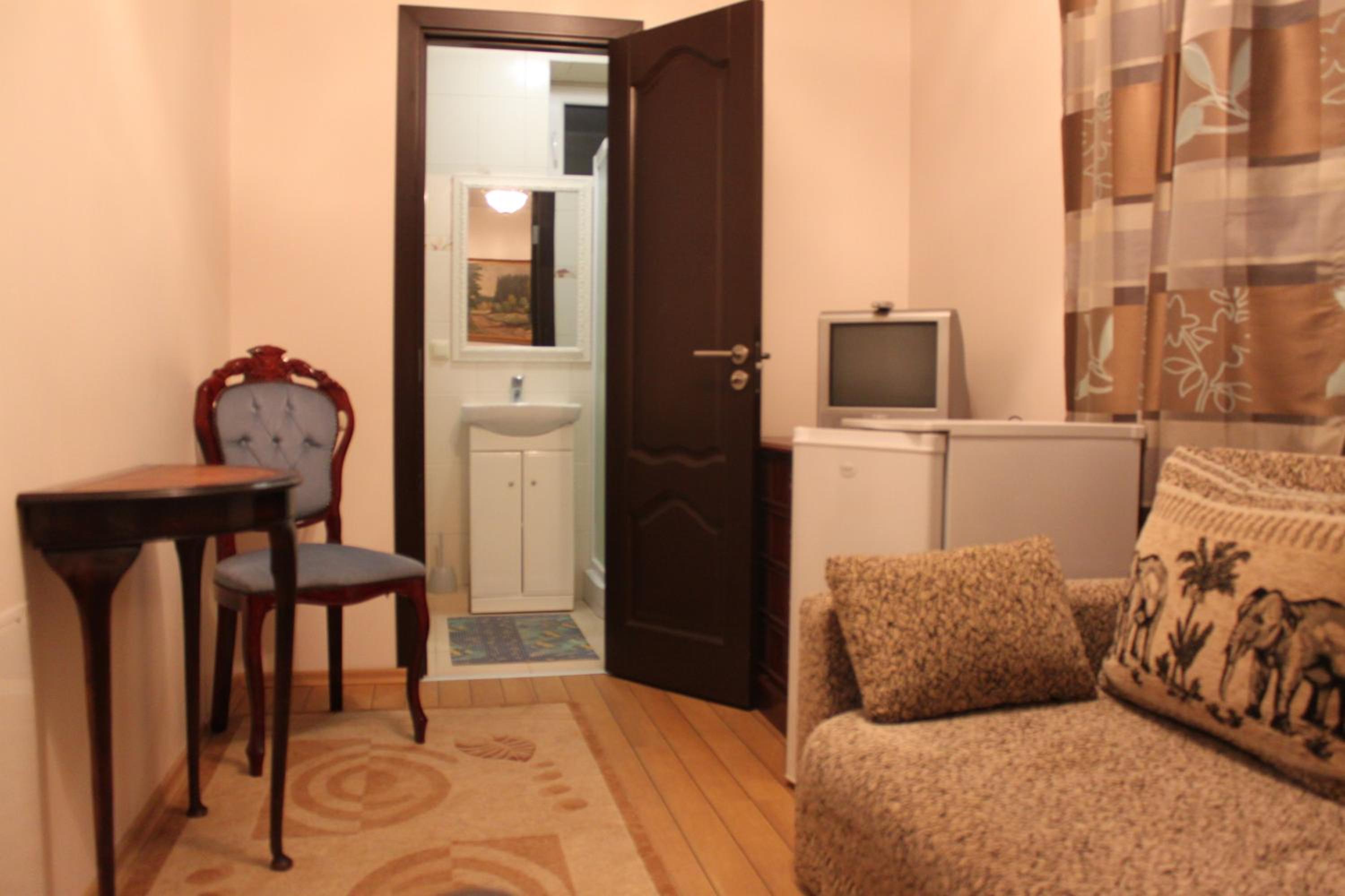 Budget Double Room with a Sofa Bed photo 1