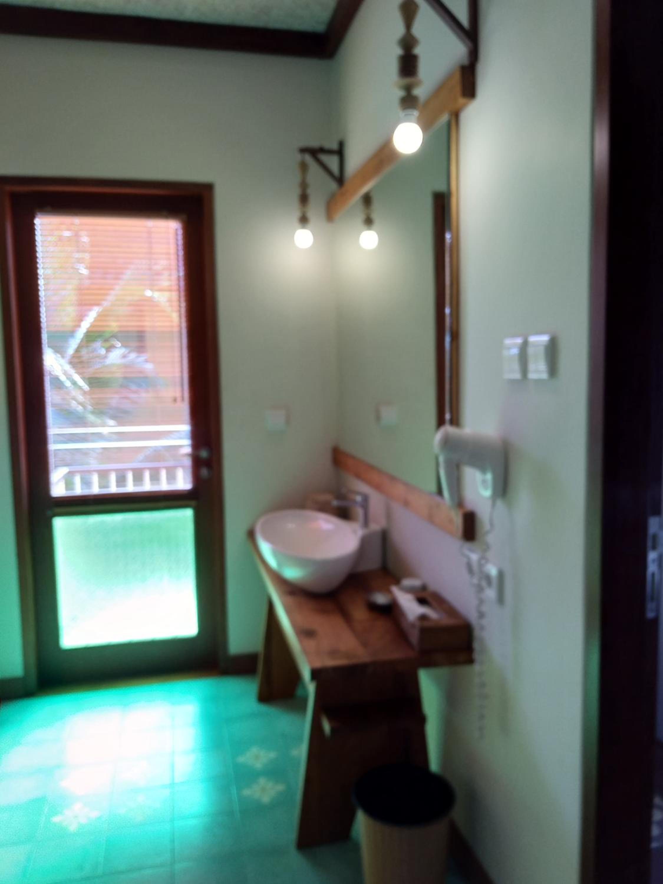 Deluxe Double or Twin Room - Photo 7
