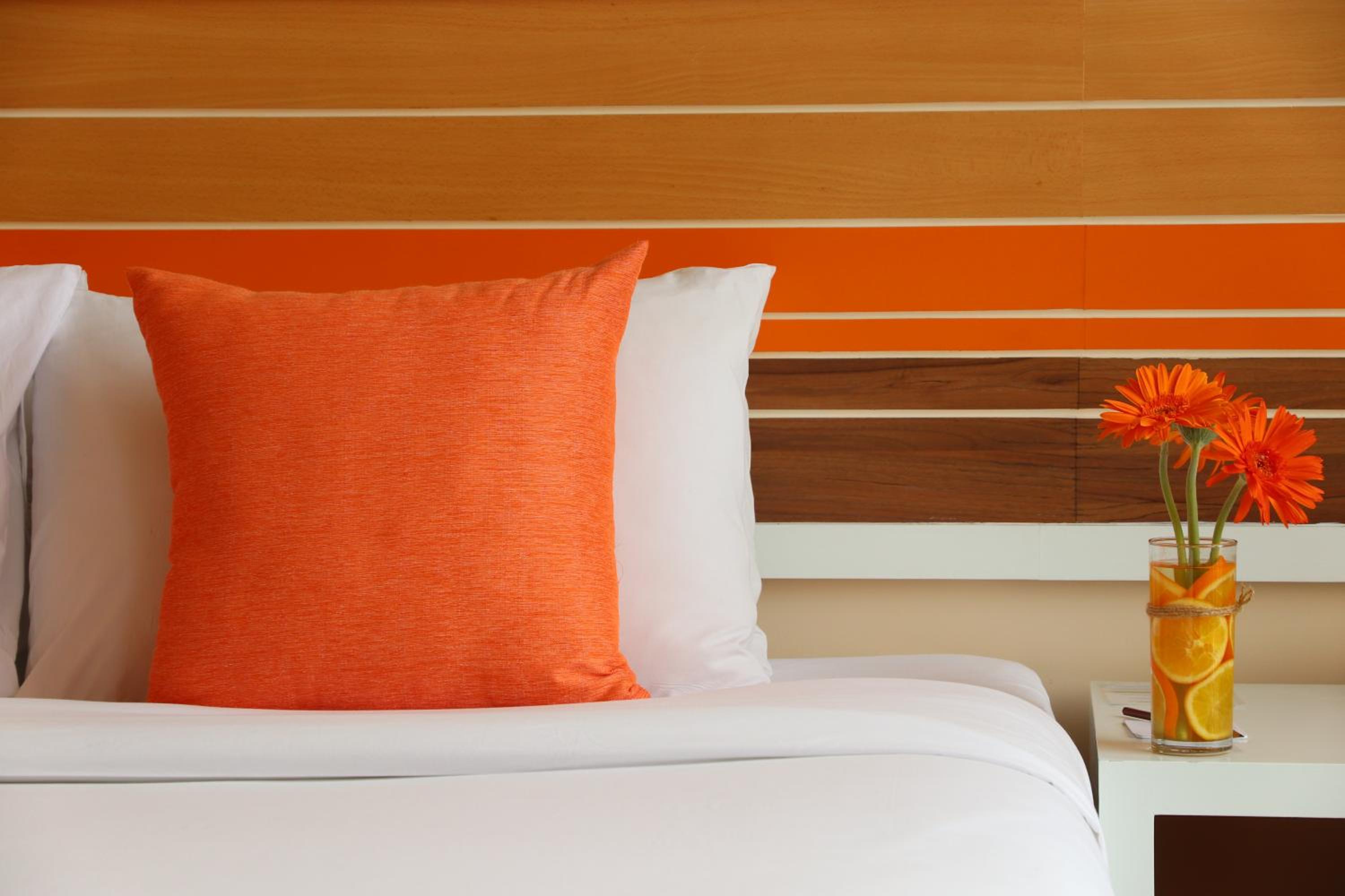 Deluxe Double or Twin Room with Mountain View - Photo 6