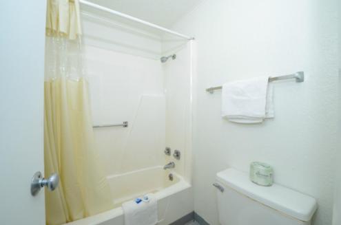 Queen Room - Photo 4