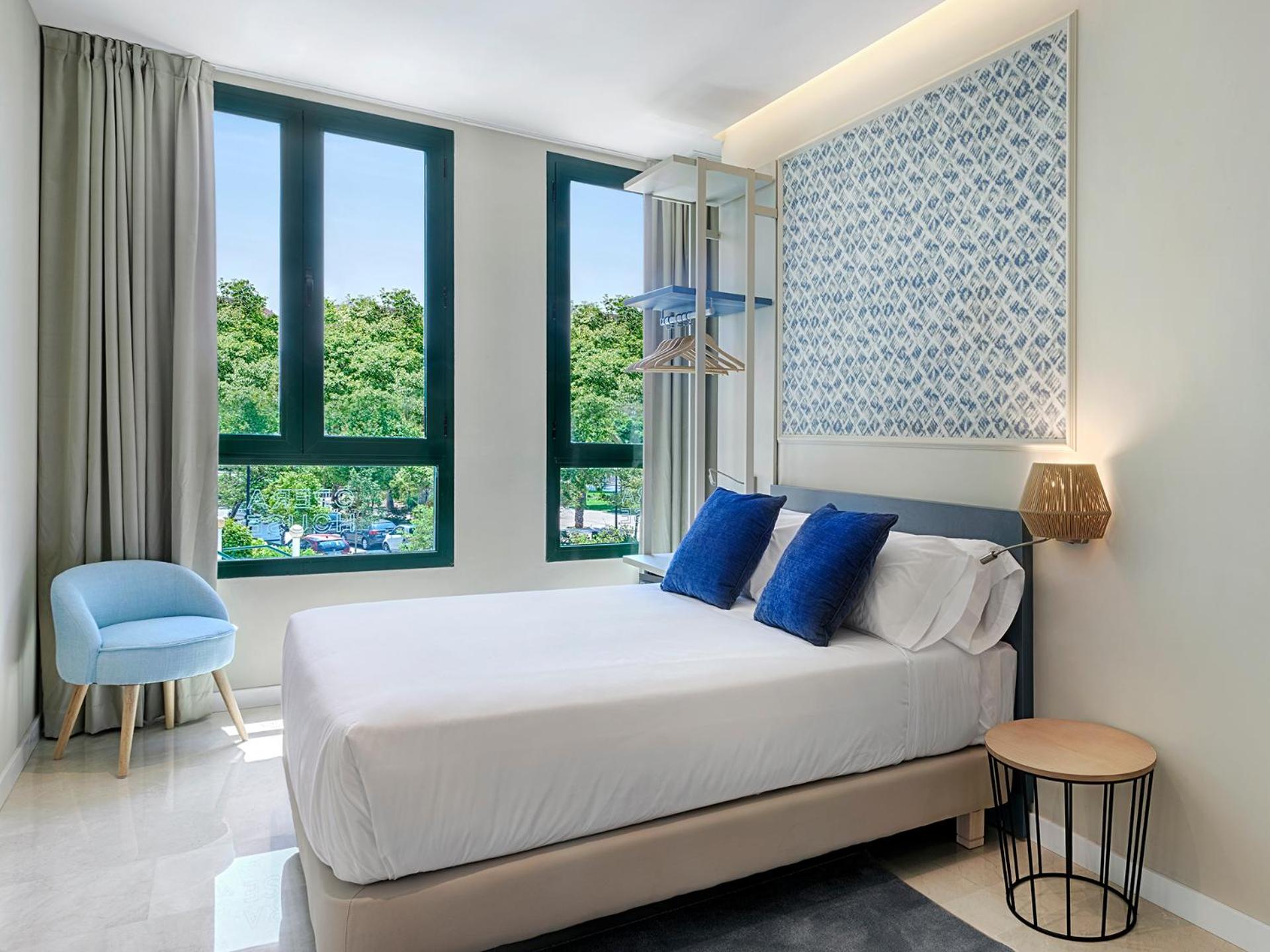 Habitación Doble con Vista a la Piscina