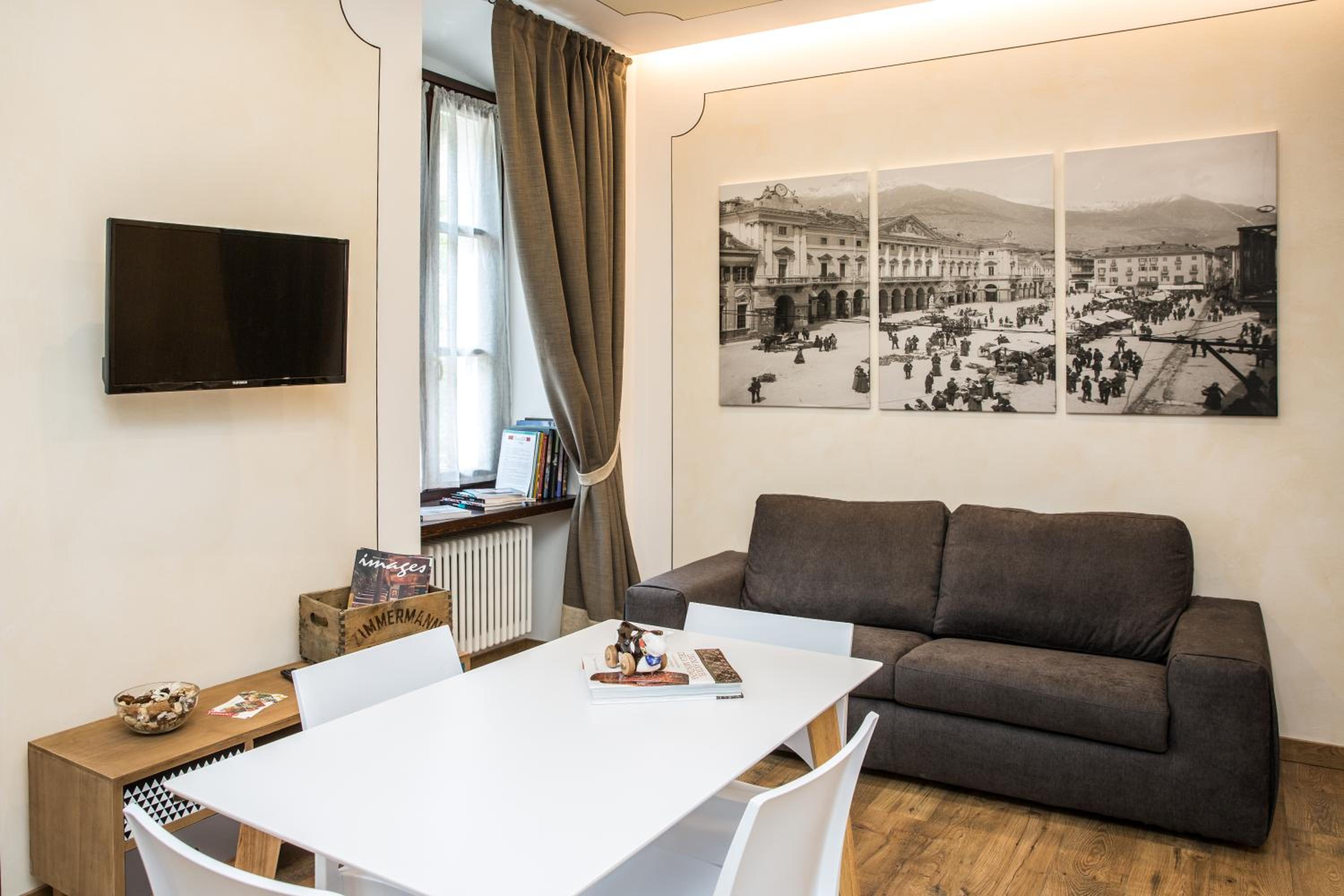 Apartment photo 2