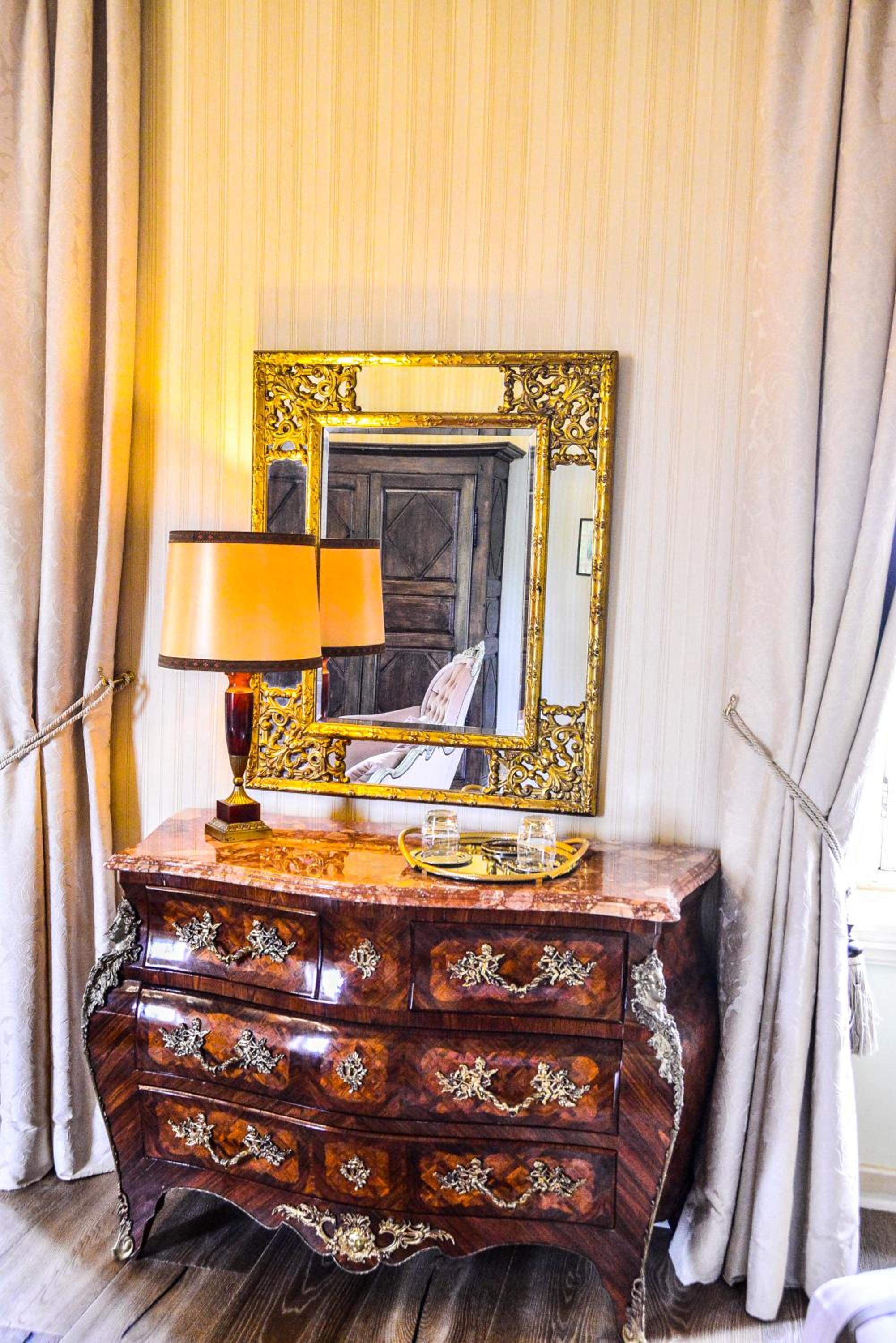 Française suite photo 1