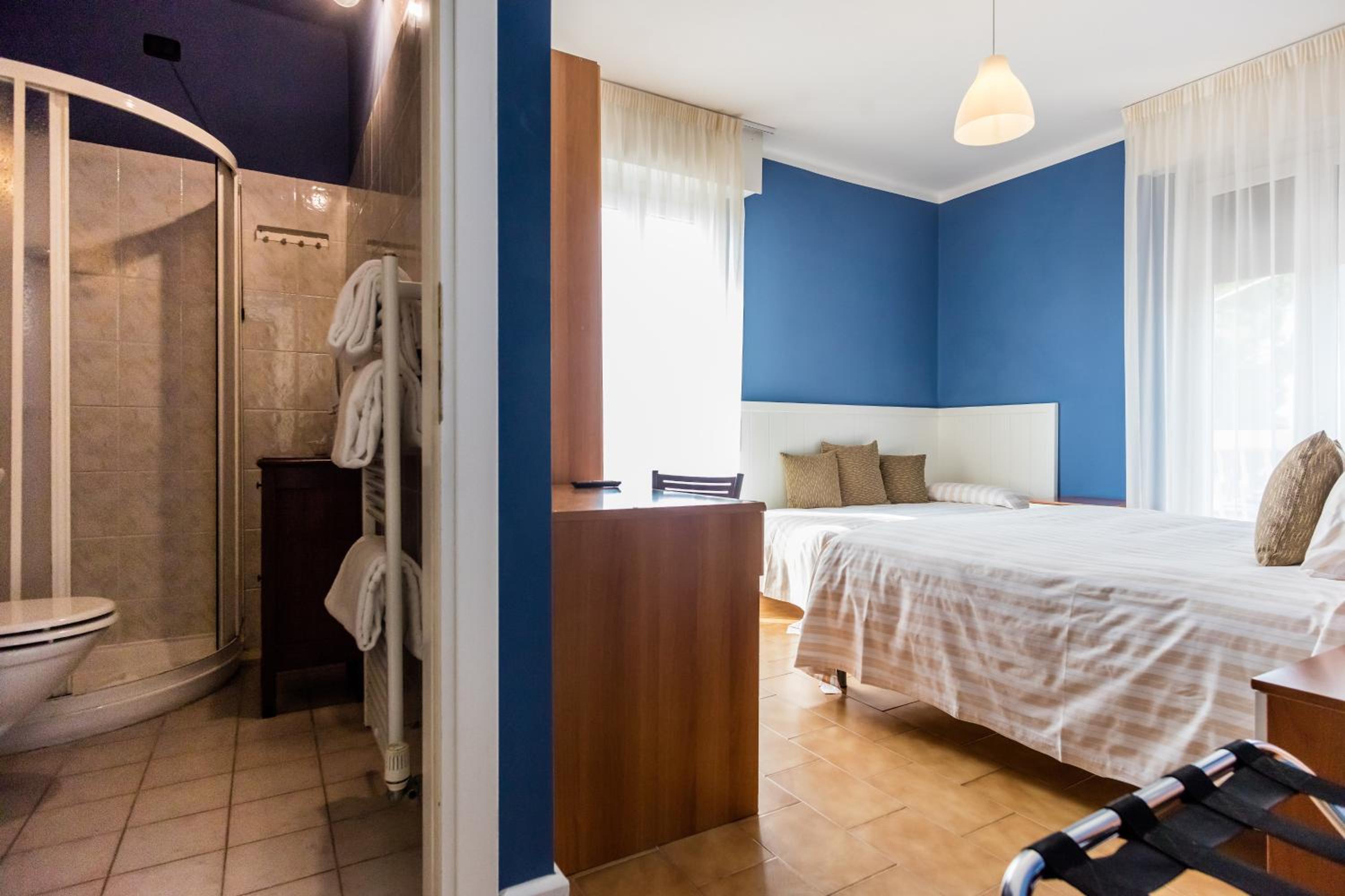 Triple Room with Lake View
