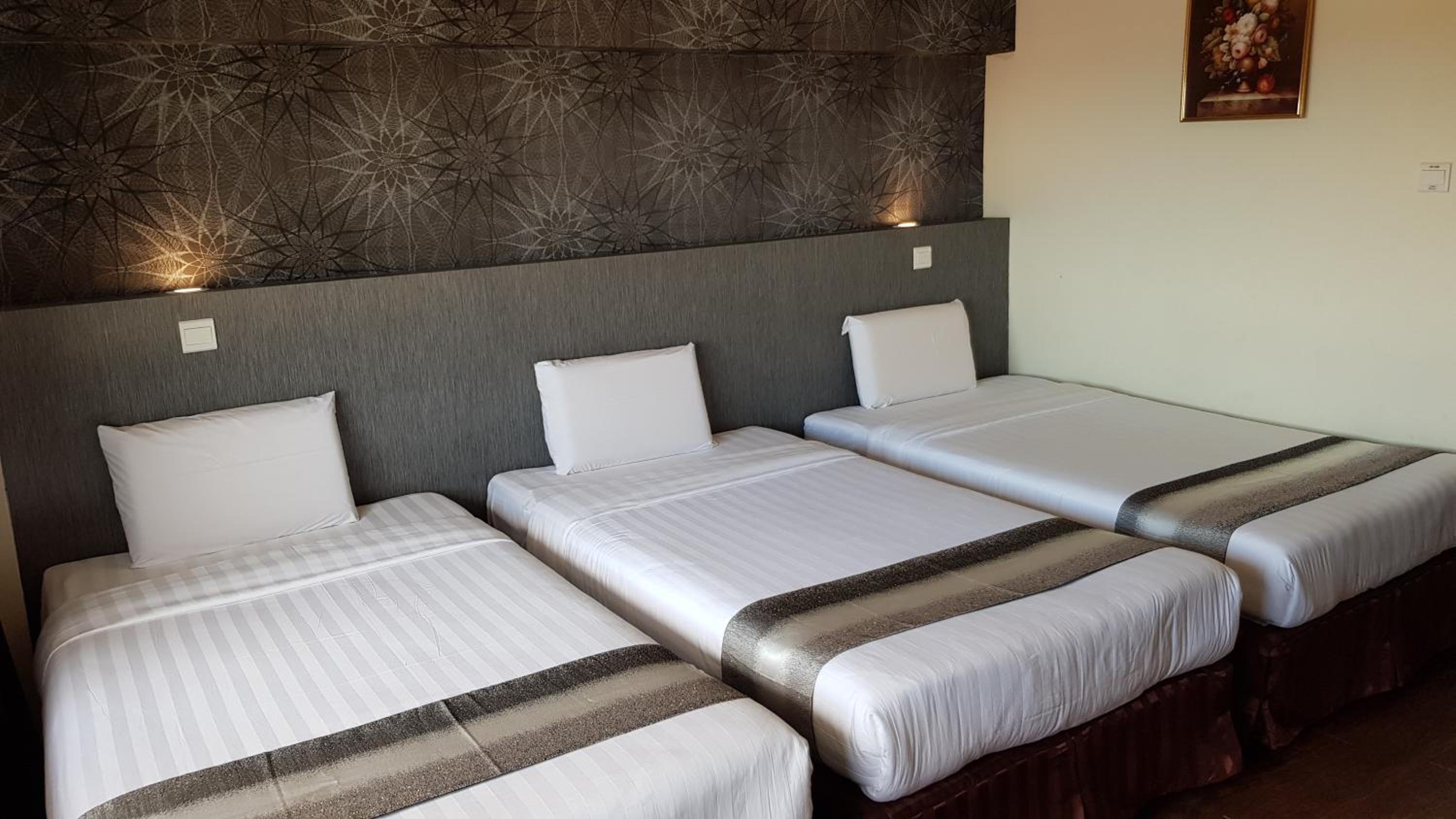 Superior Triple Room photo 3