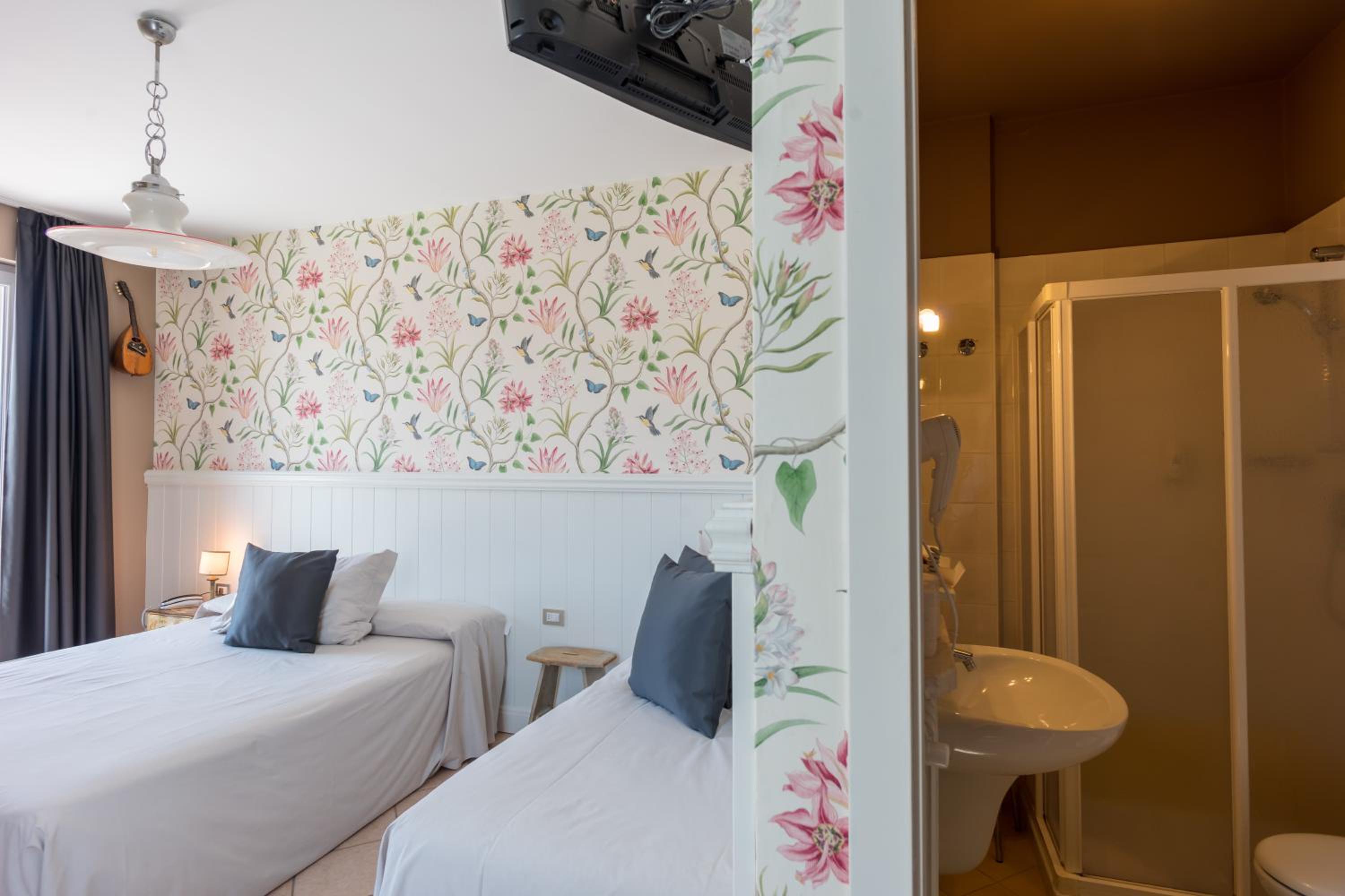 Superior Triple Room photo 2
