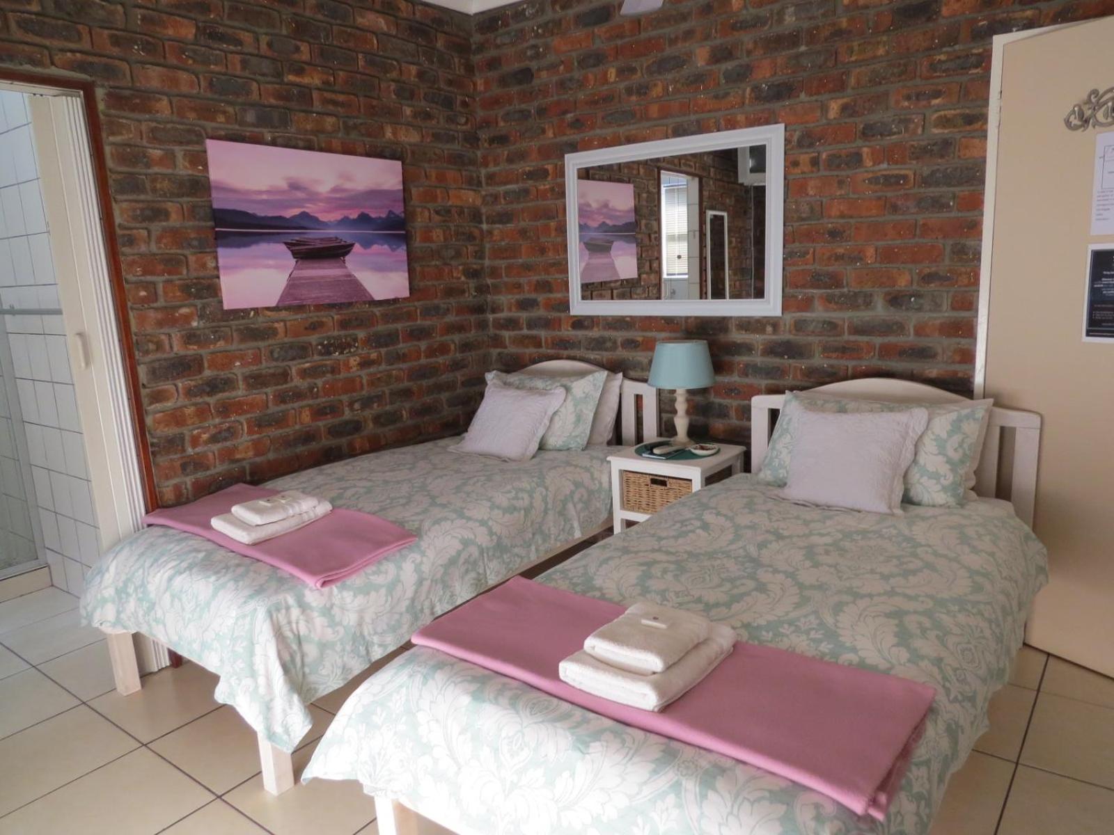 Double or Twin Room with Bathroom photo 1