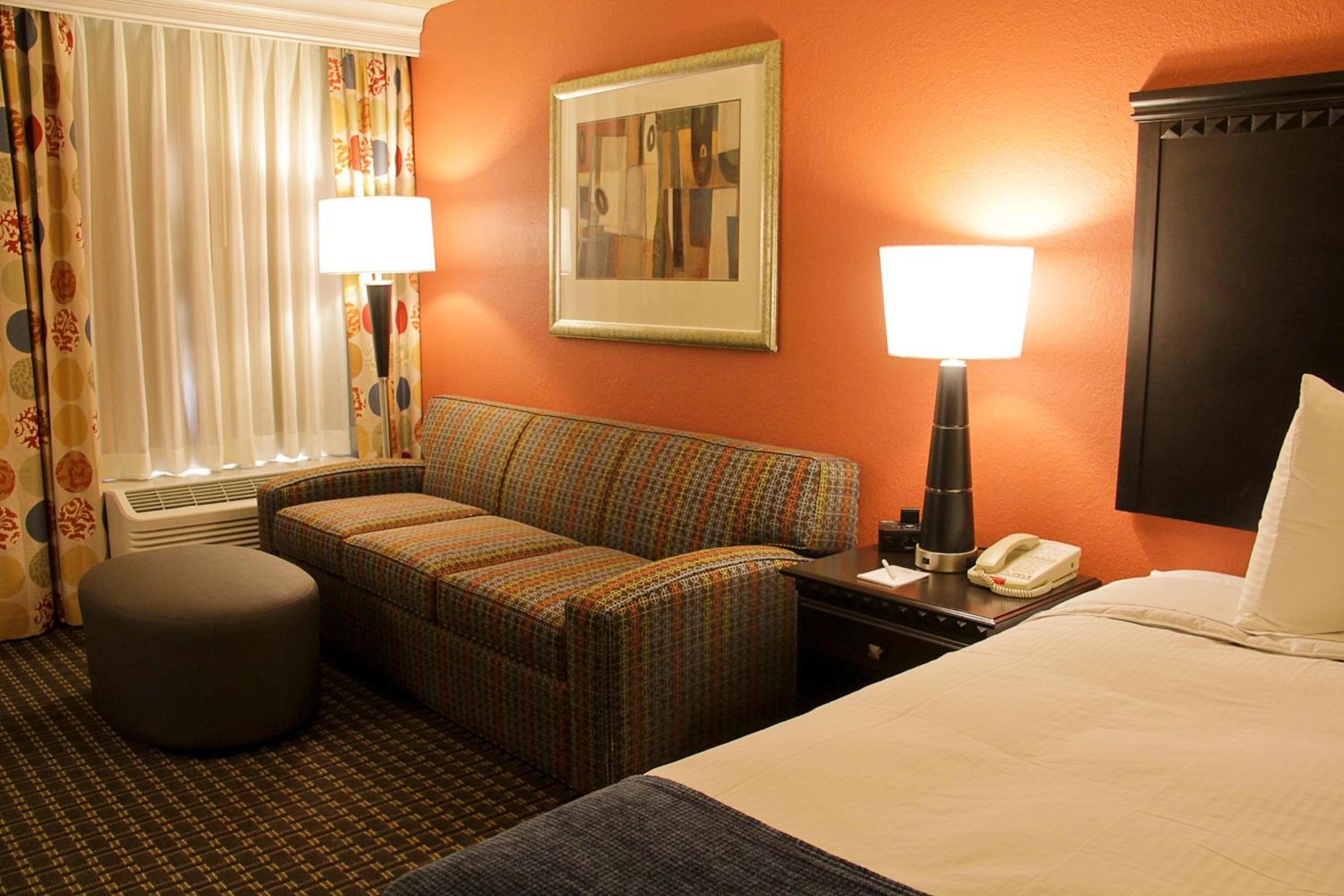 Business King Room - Photo 6
