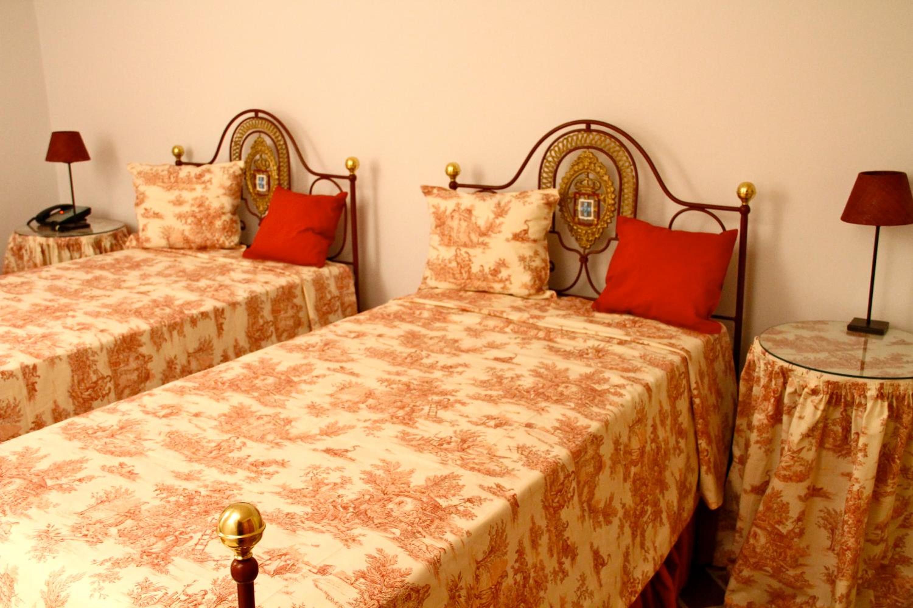 Twin Room - Photo 6