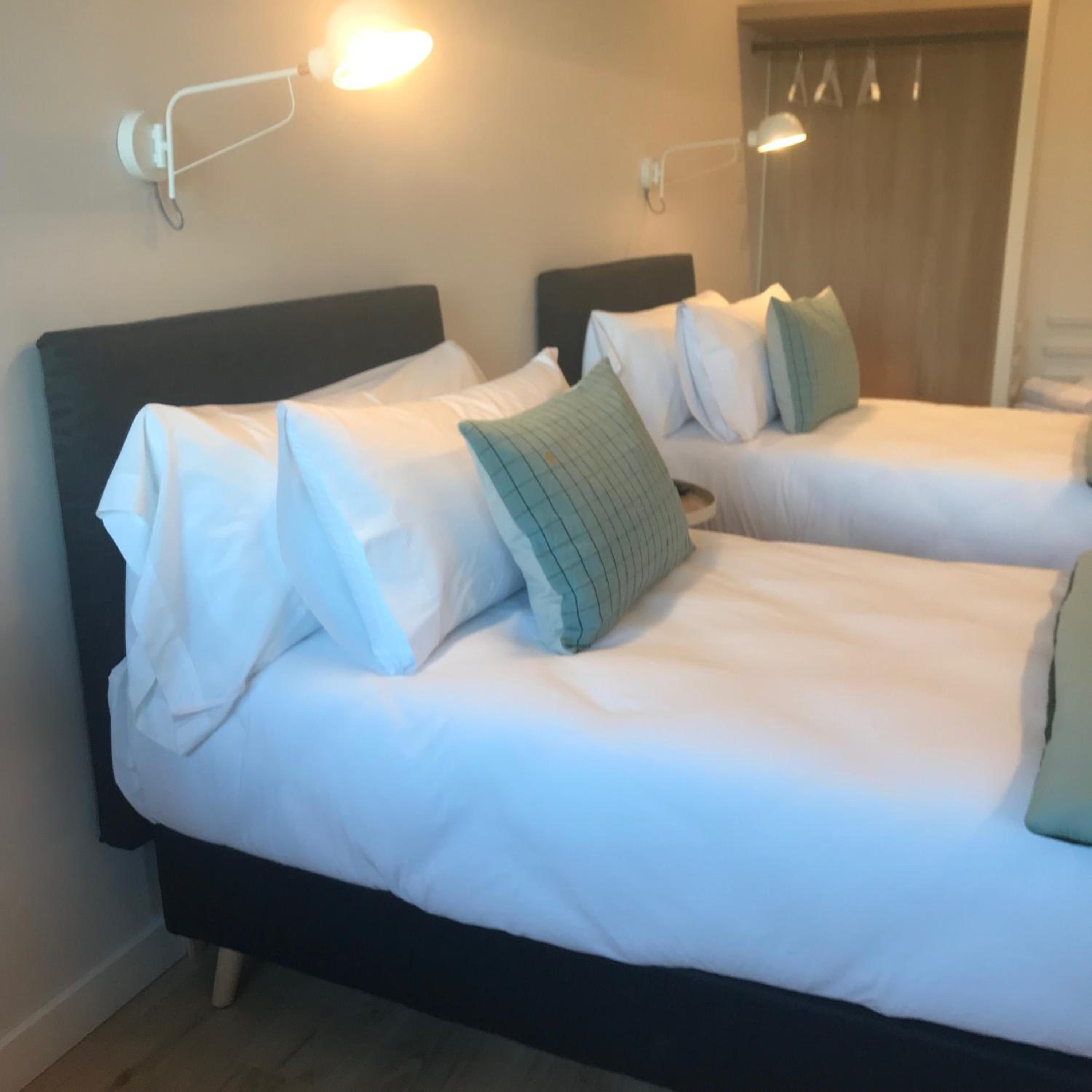 Double or Twin Room with Mountain View photo 2