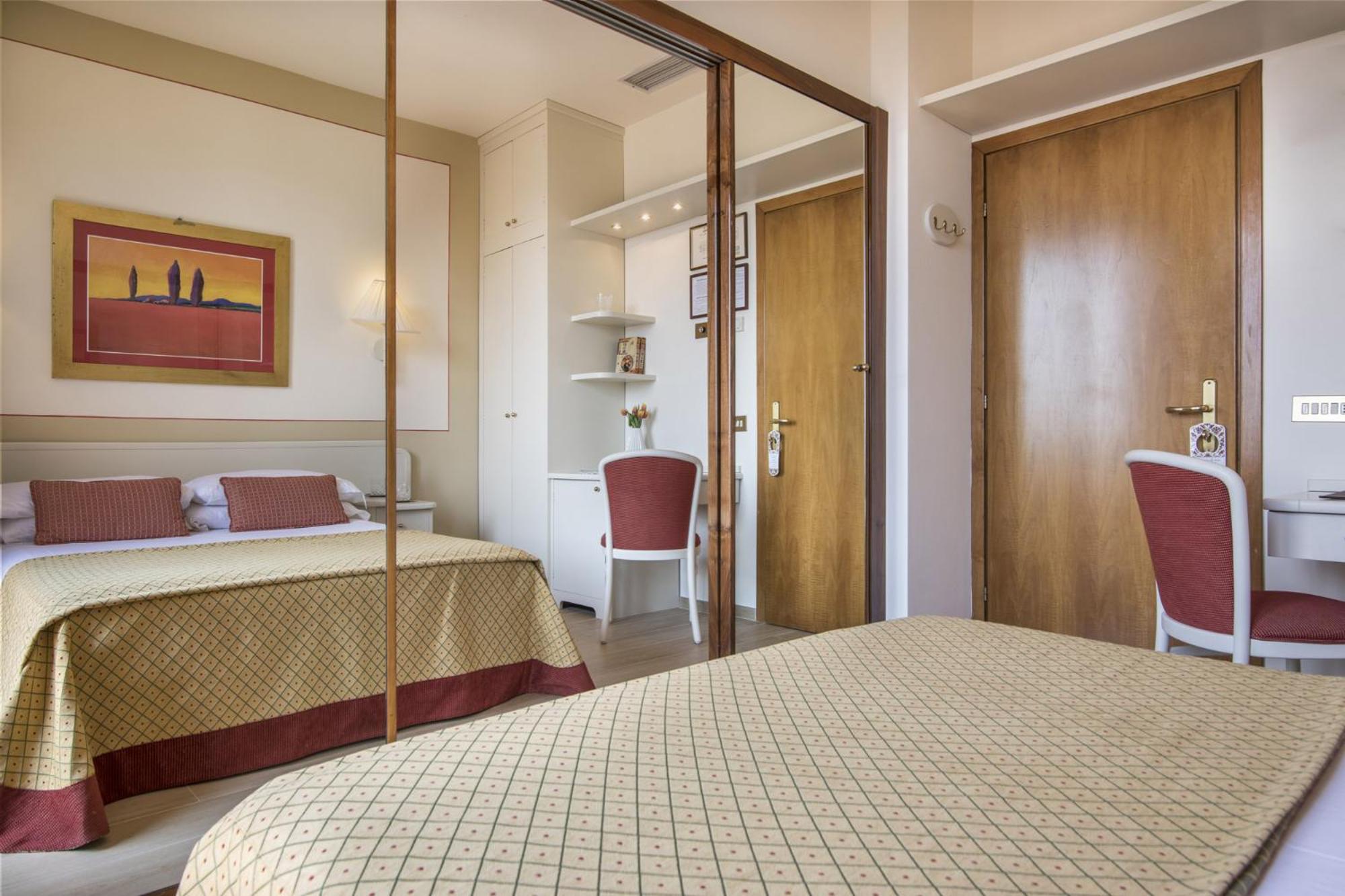 Economy Double Room - Photo 3