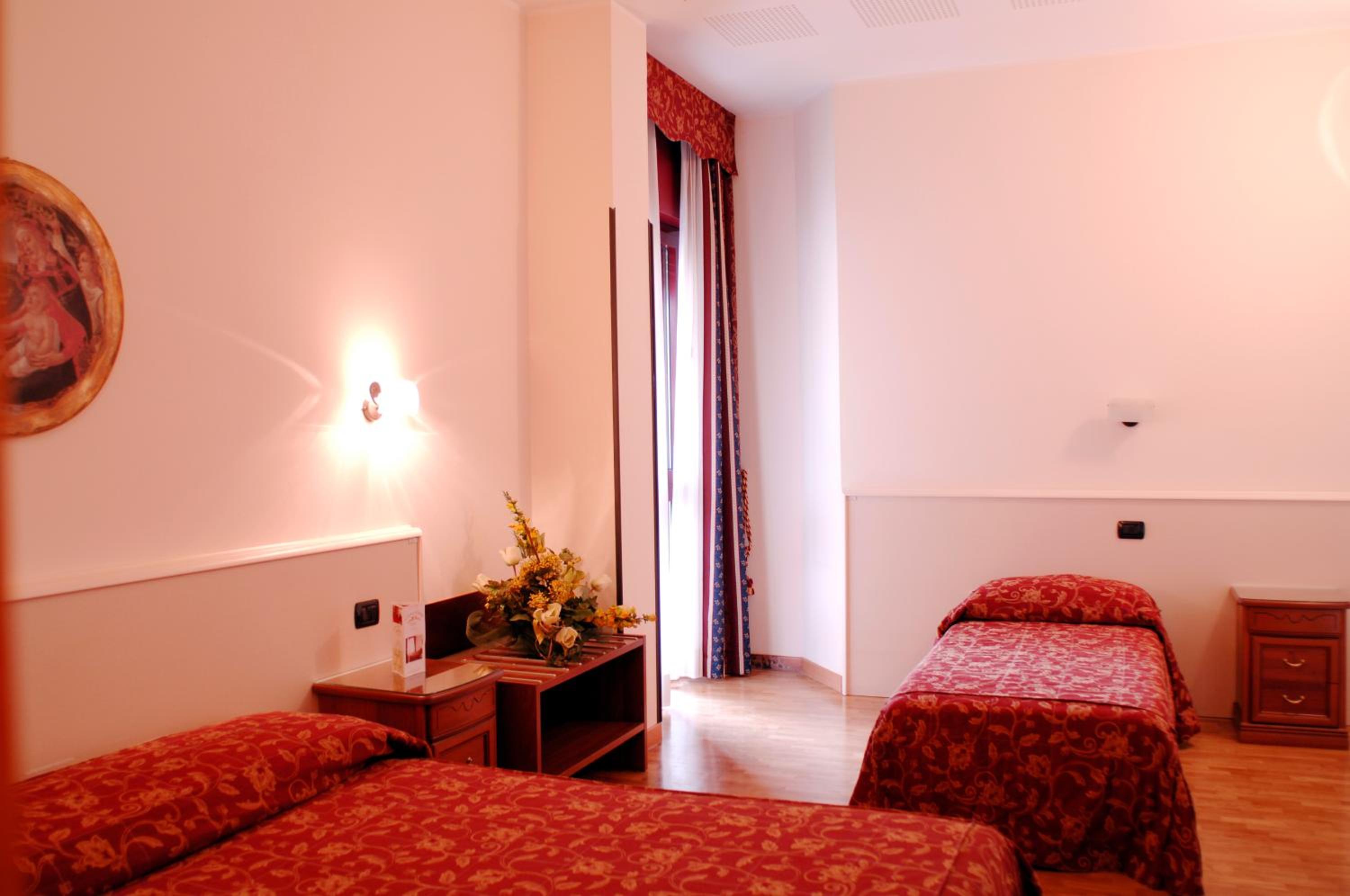 Triple Room photo 2