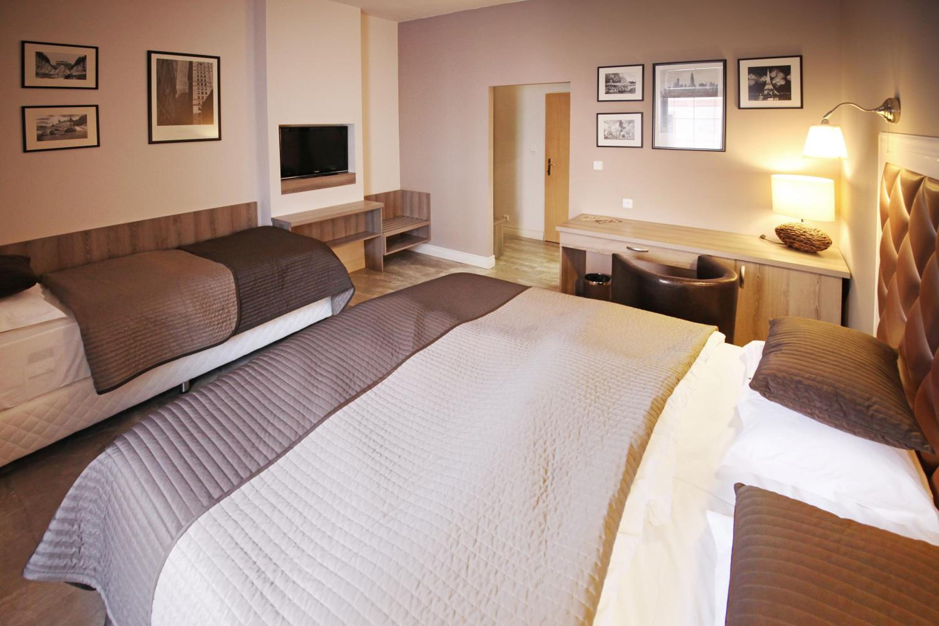Luxury Triple Room photo 3