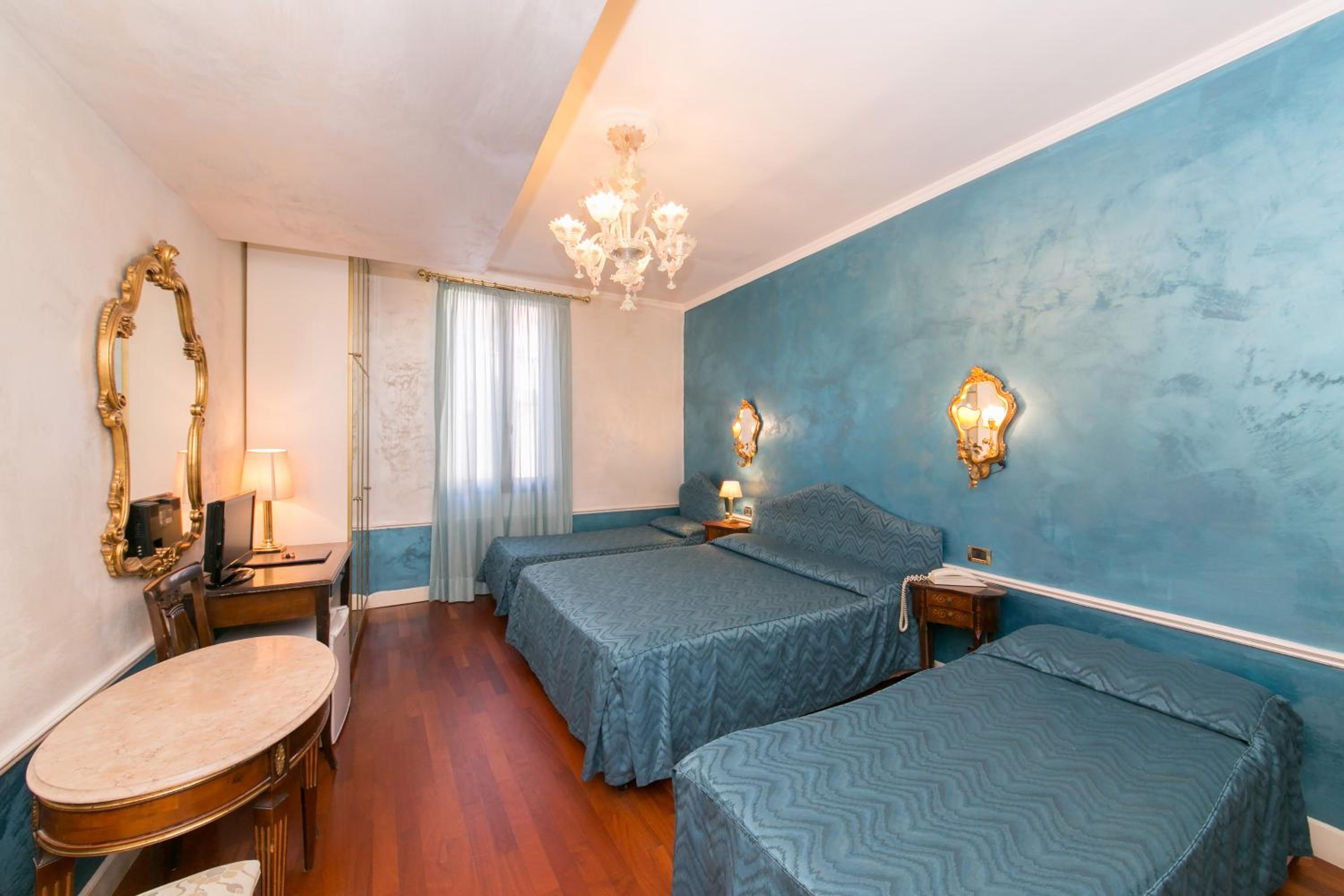 Quadruple Room photo 1