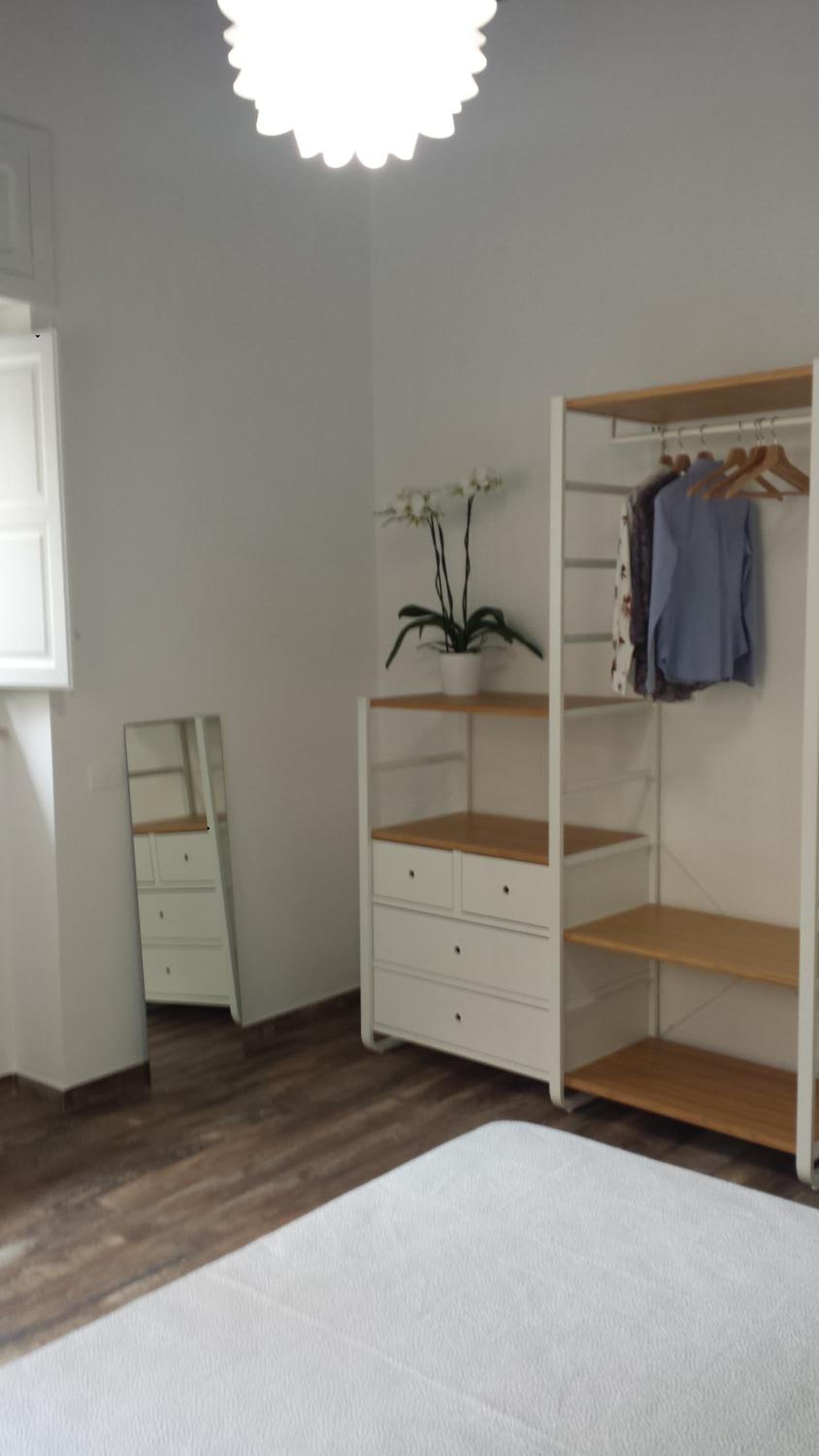 One-Bedroom House - Photo 20