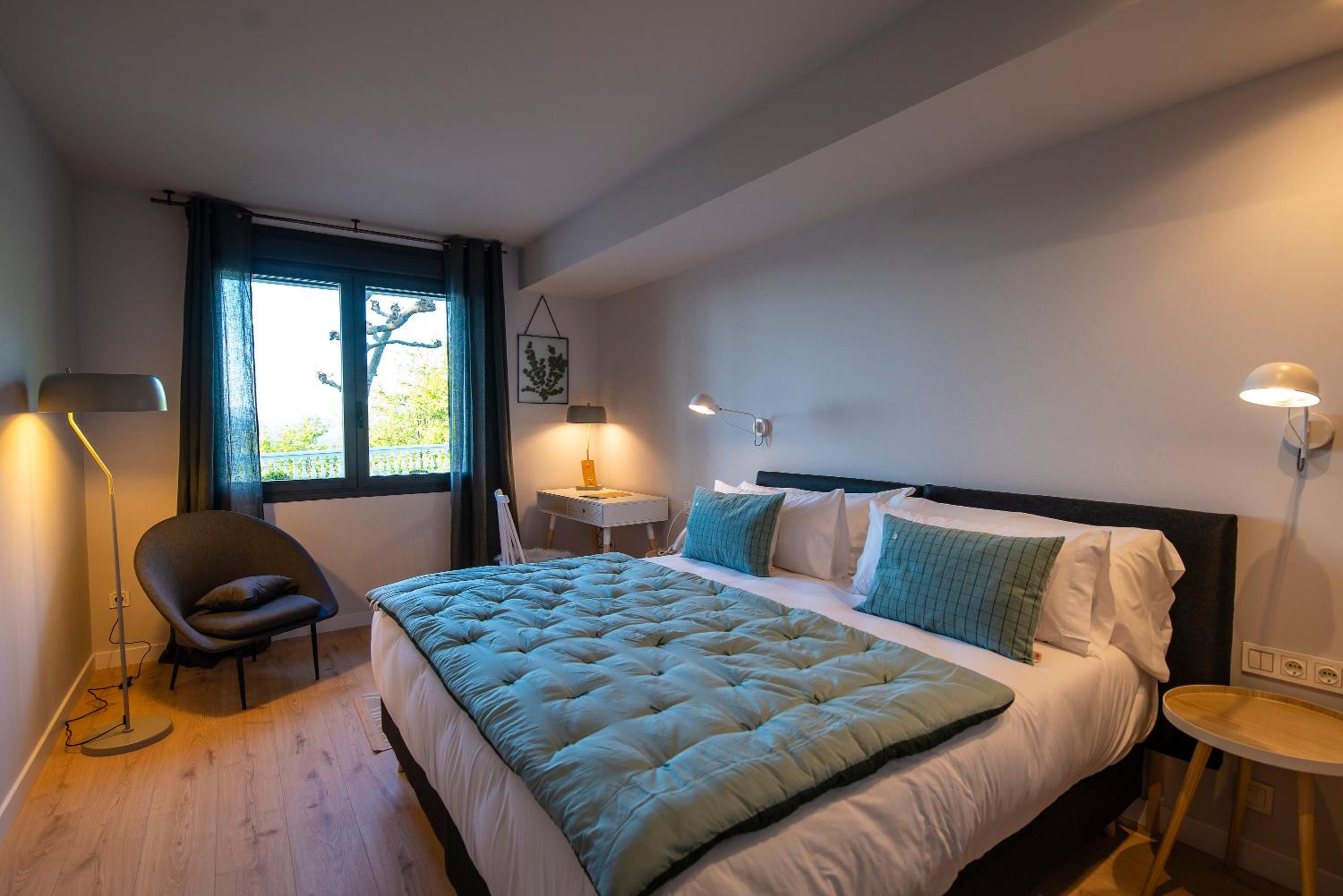 Double or Twin Room with Mountain View photo 3