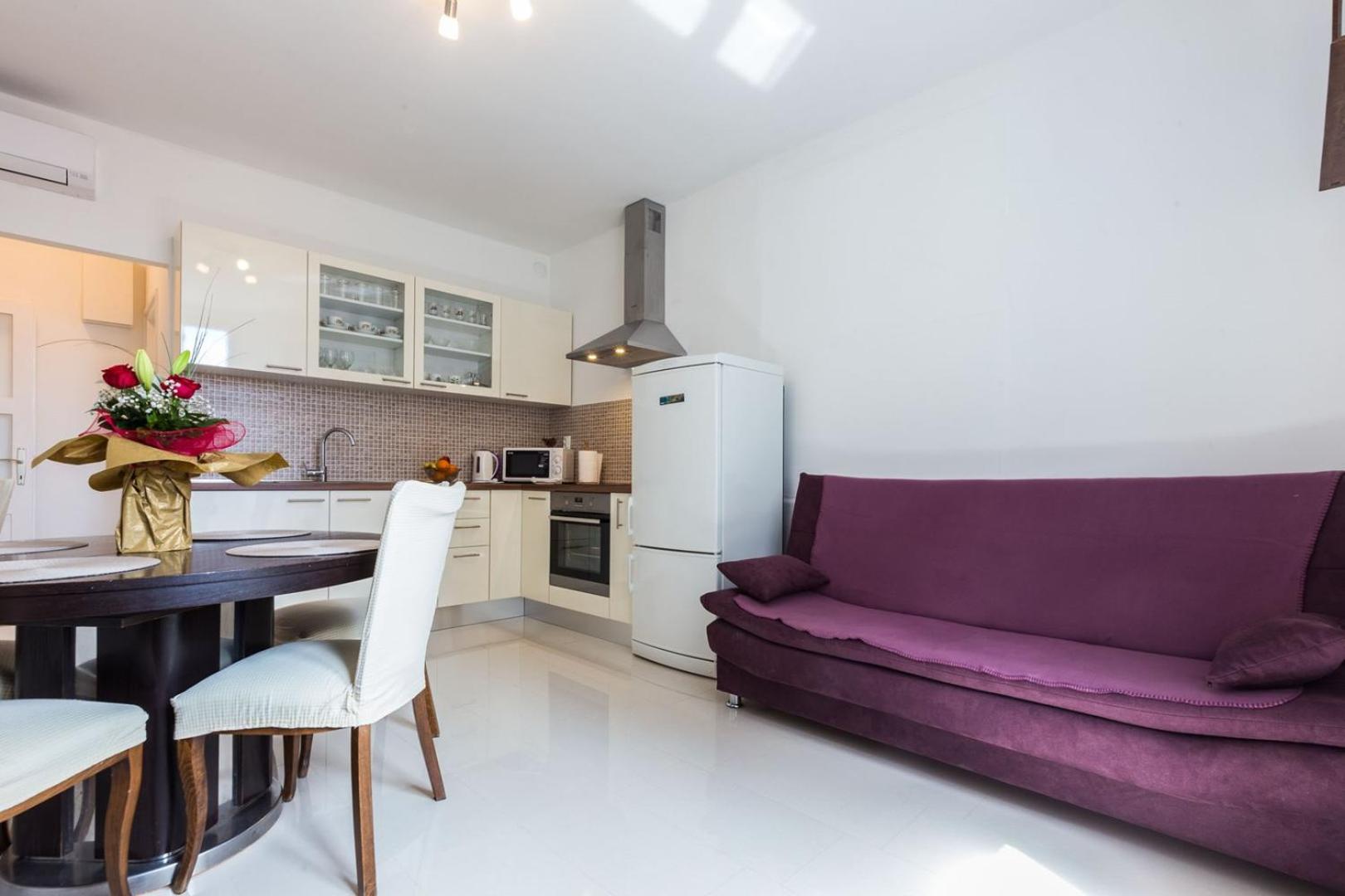 Two-Bedroom Apartment - Photo 24